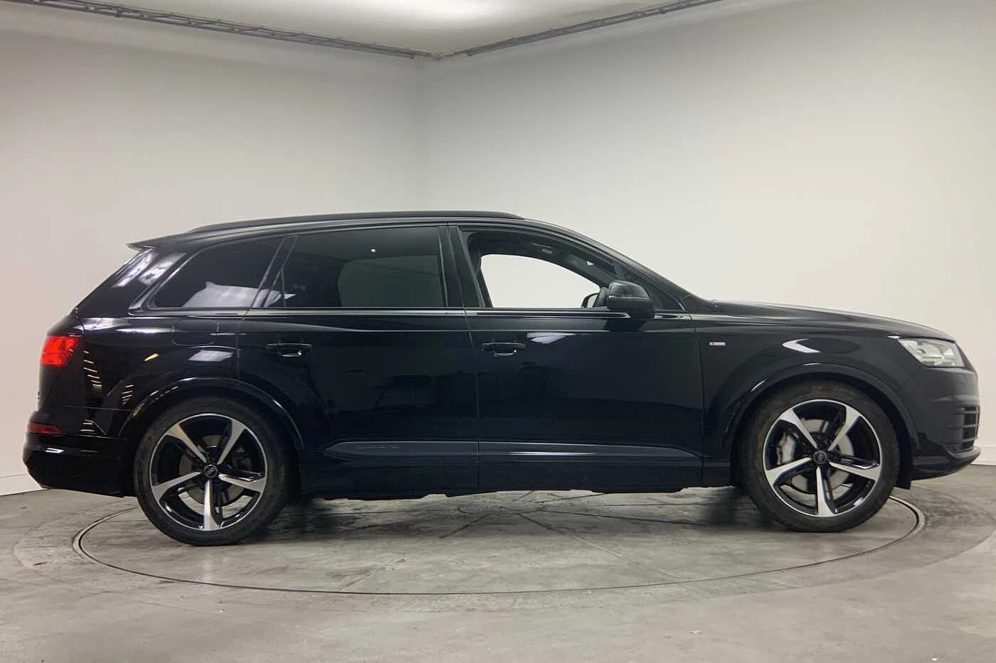 Audi-Q7-image-3