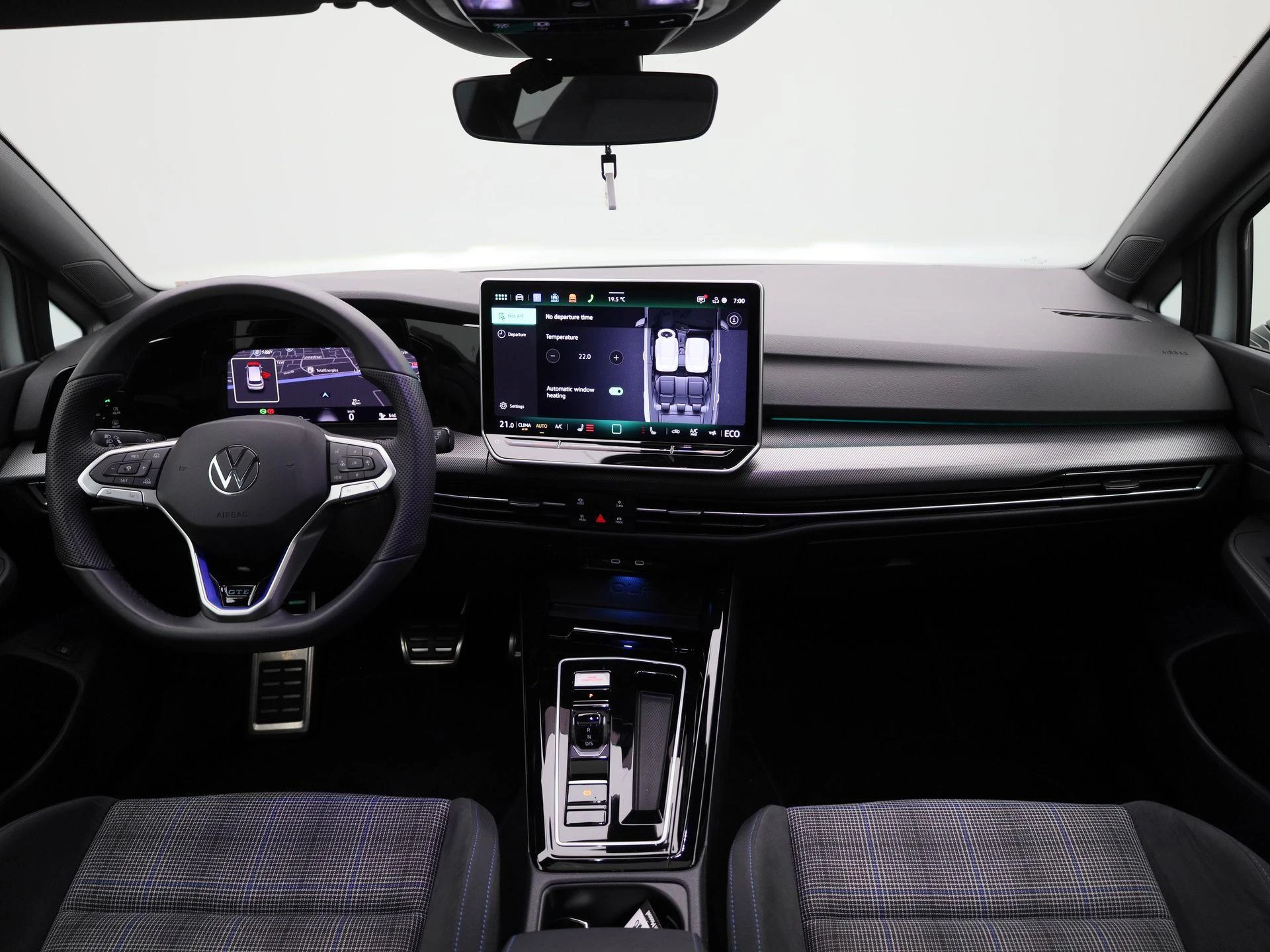Volkswagen-Golf-image-40