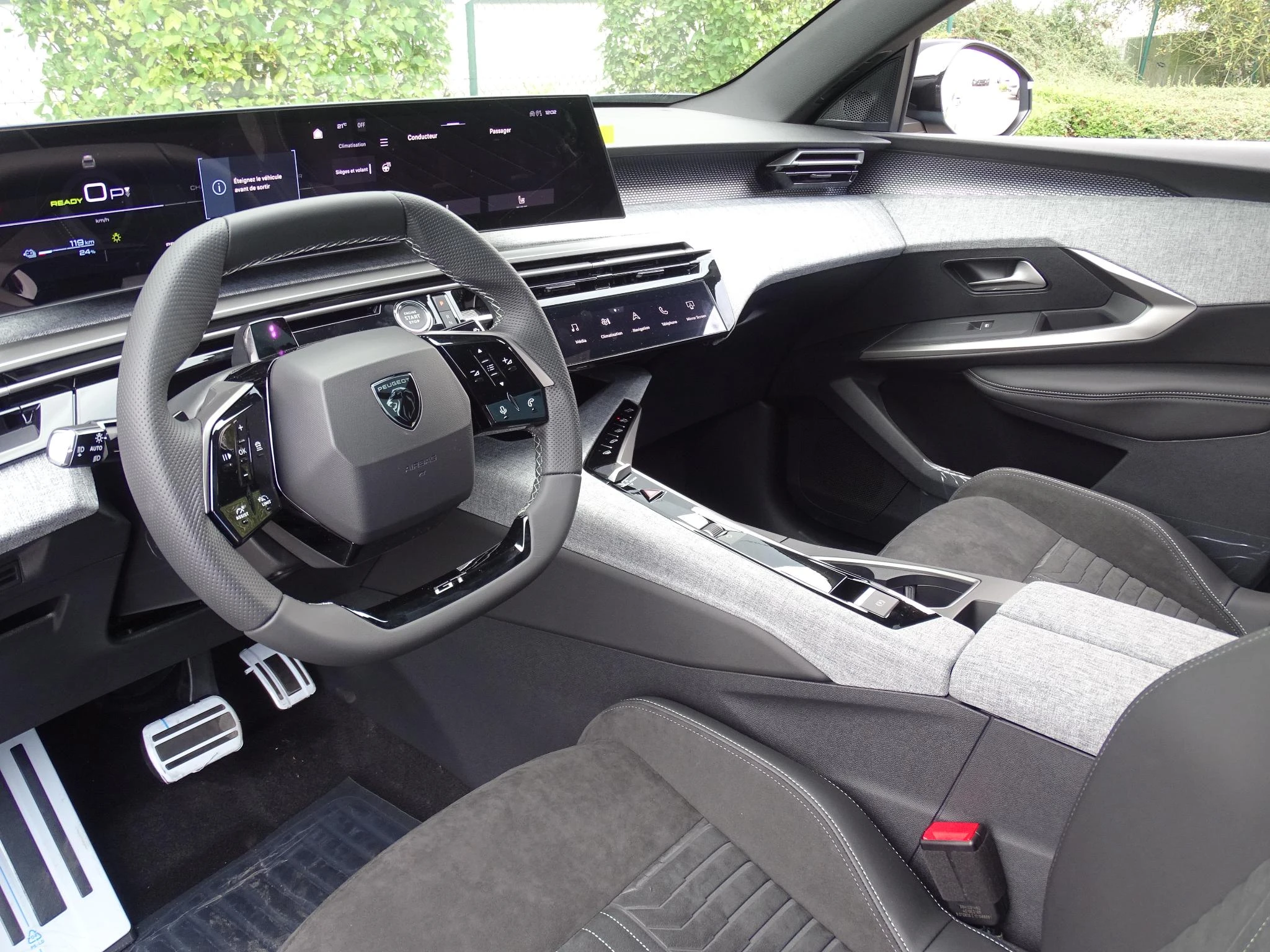 Peugeot-e-3008-image-13