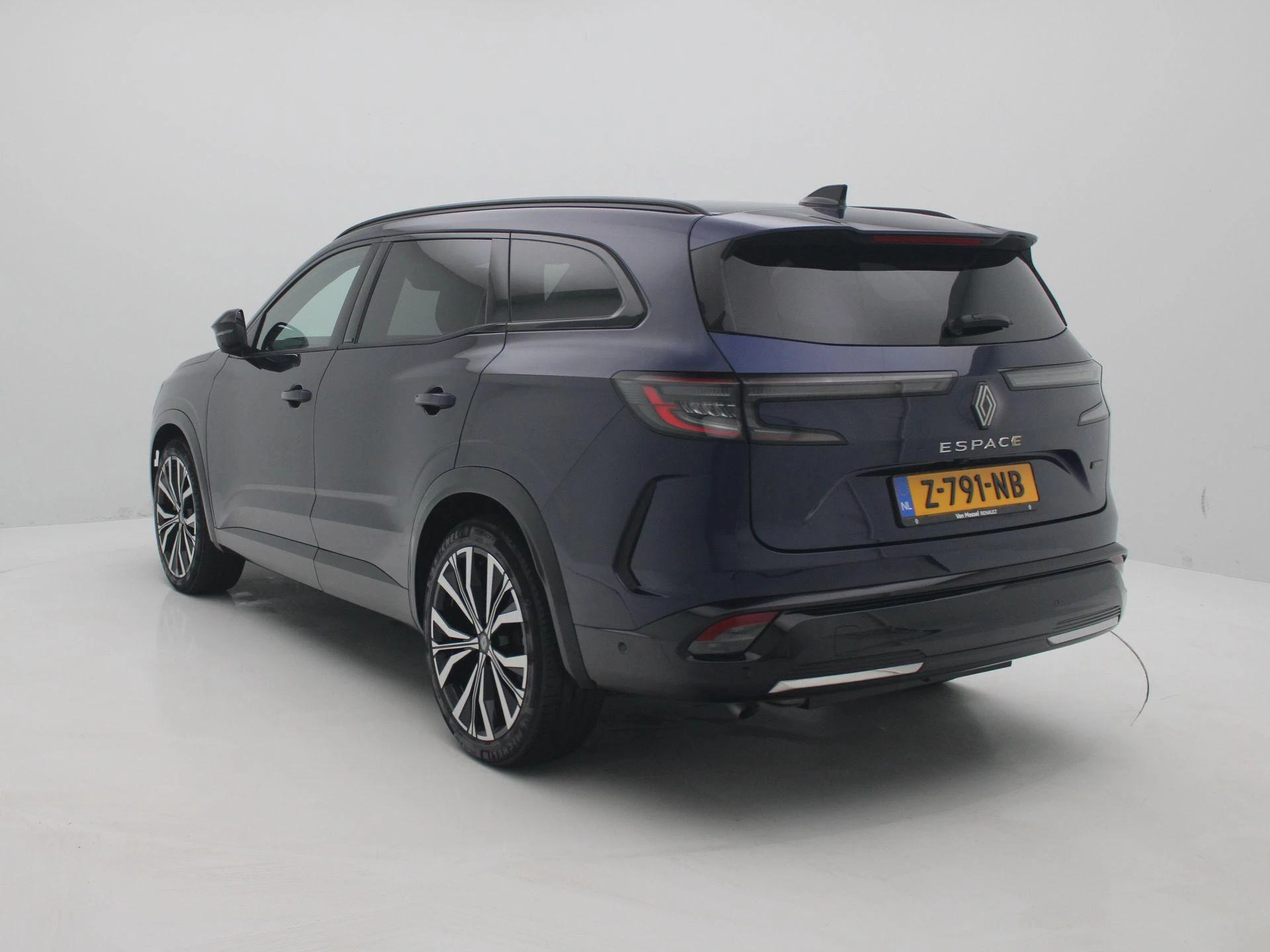 Renault Espace E-Tech full hybrid 200 iconic 7p.