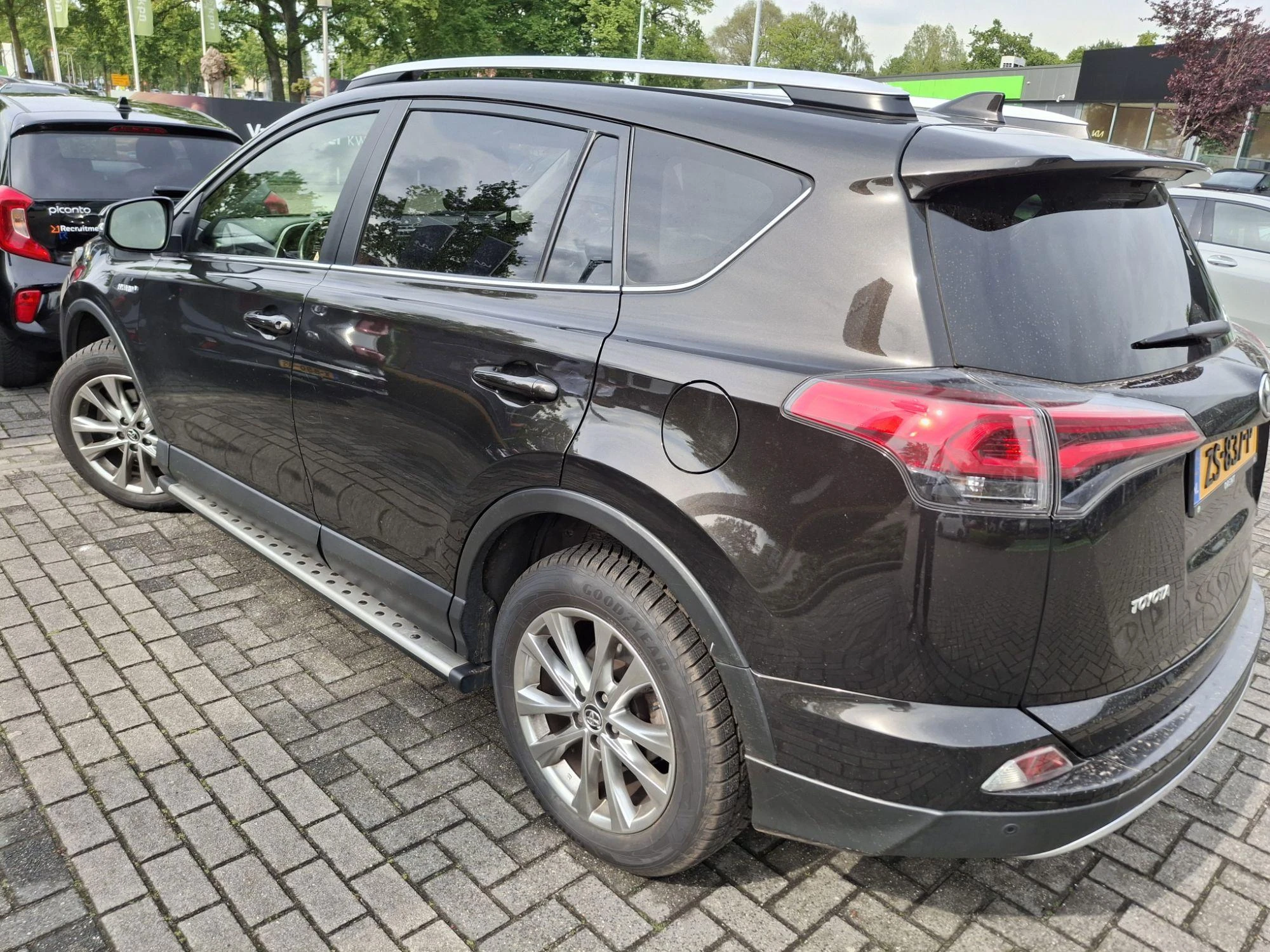 Toyota-RAV4-image-5