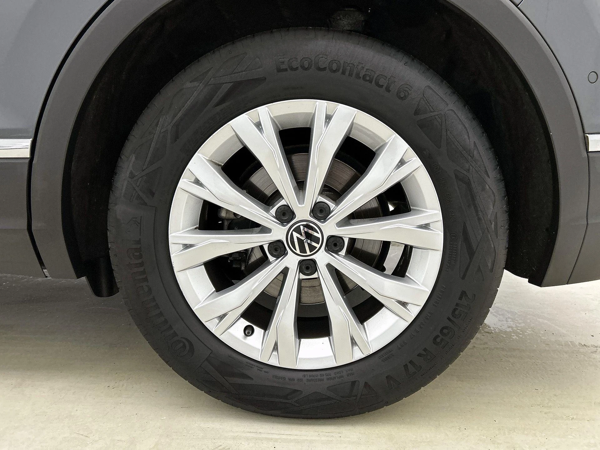 Volkswagen-Tiguan-image-31