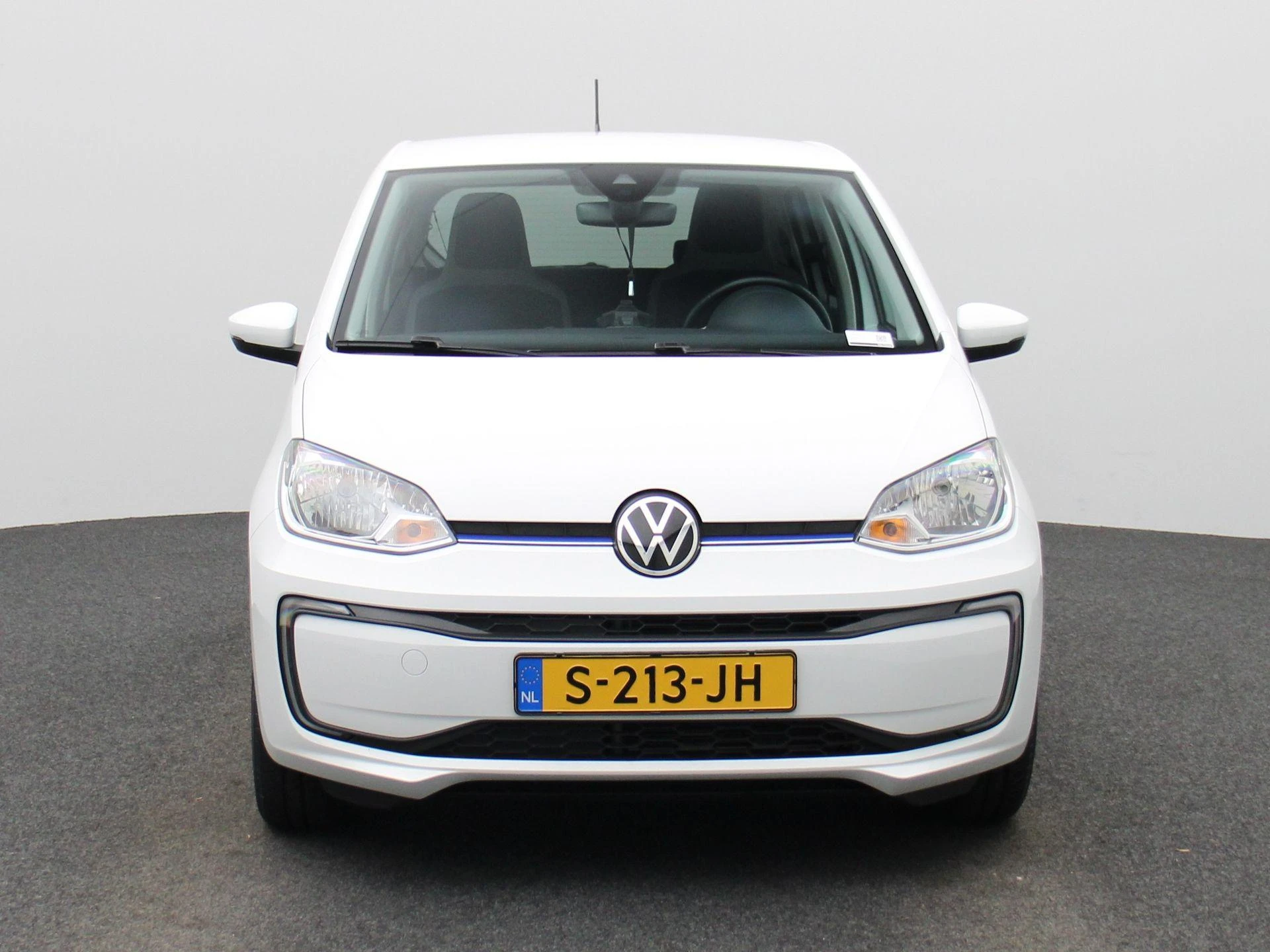 Volkswagen-e-up!-image-2