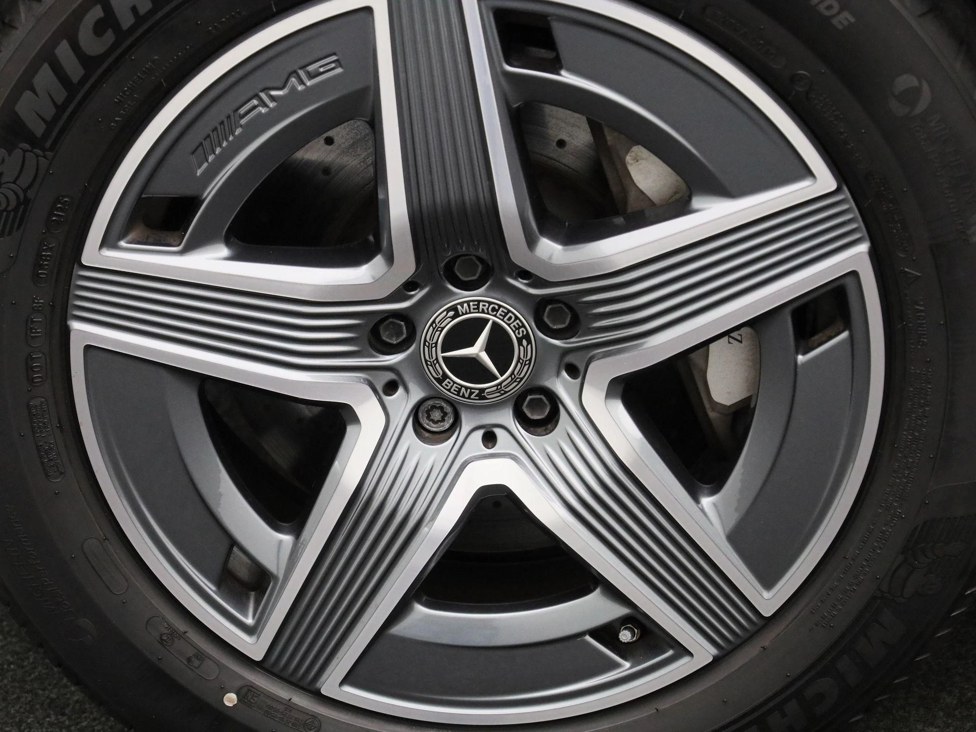 Mercedes-Benz-GLC-image-13