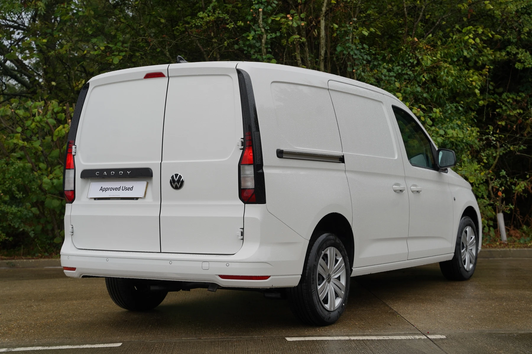 Volkswagen-Caddy-image-12
