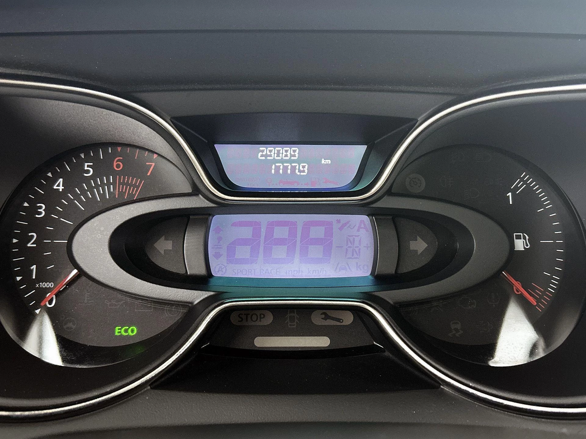 Renault-Captur-image-19