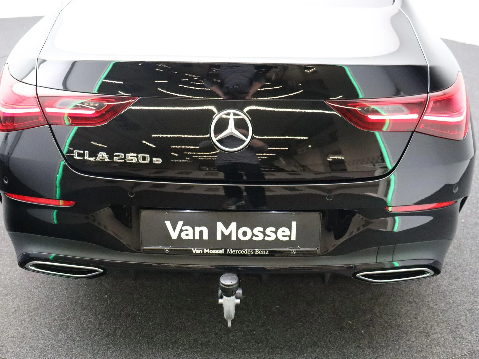 Mercedes-Benz-CLA-image-27