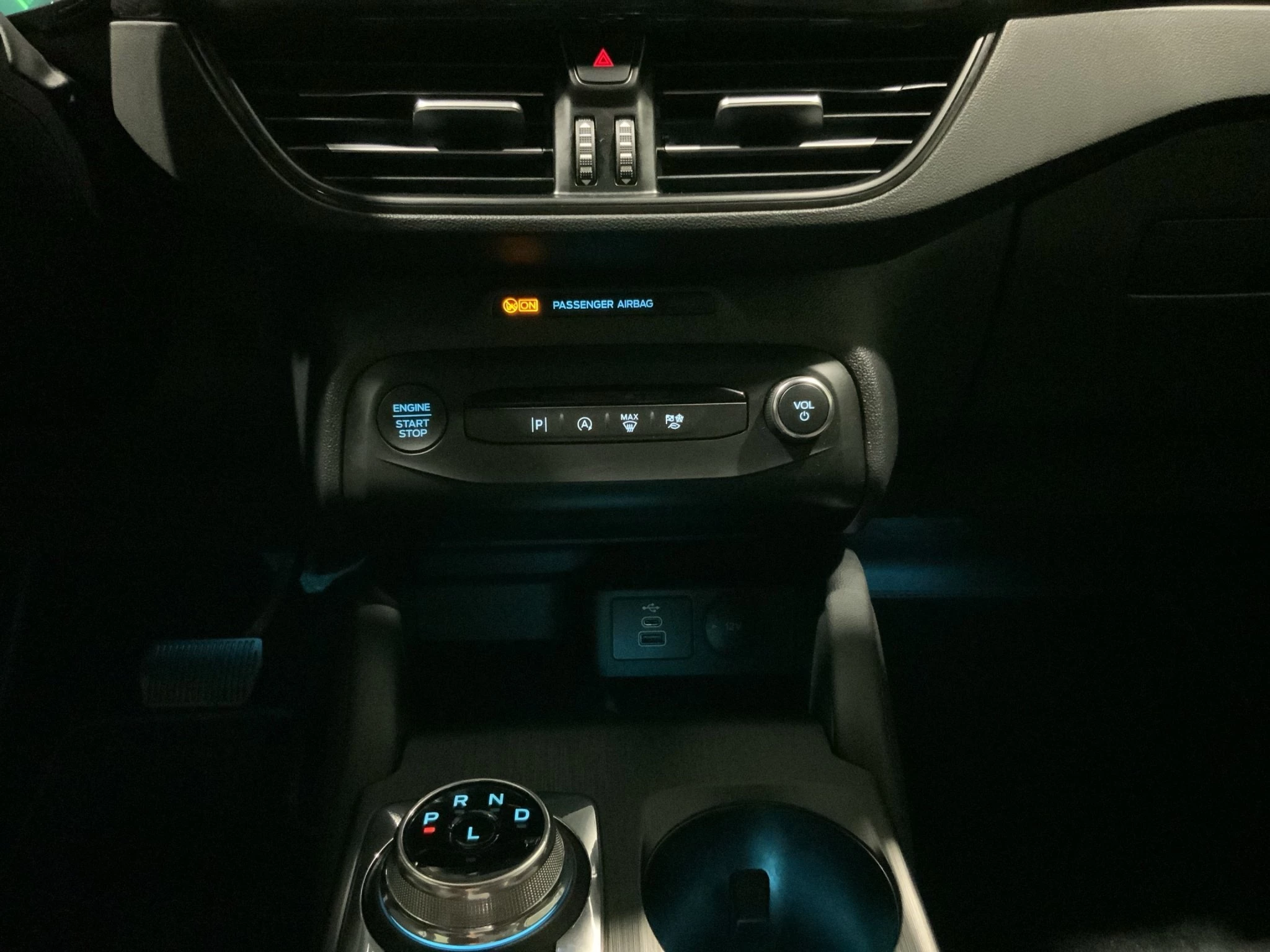 Ford Focus ST-Line X Turnier Aut.*AHK*ACC*HUD*KAM*NAVI*WINTER-PKT.