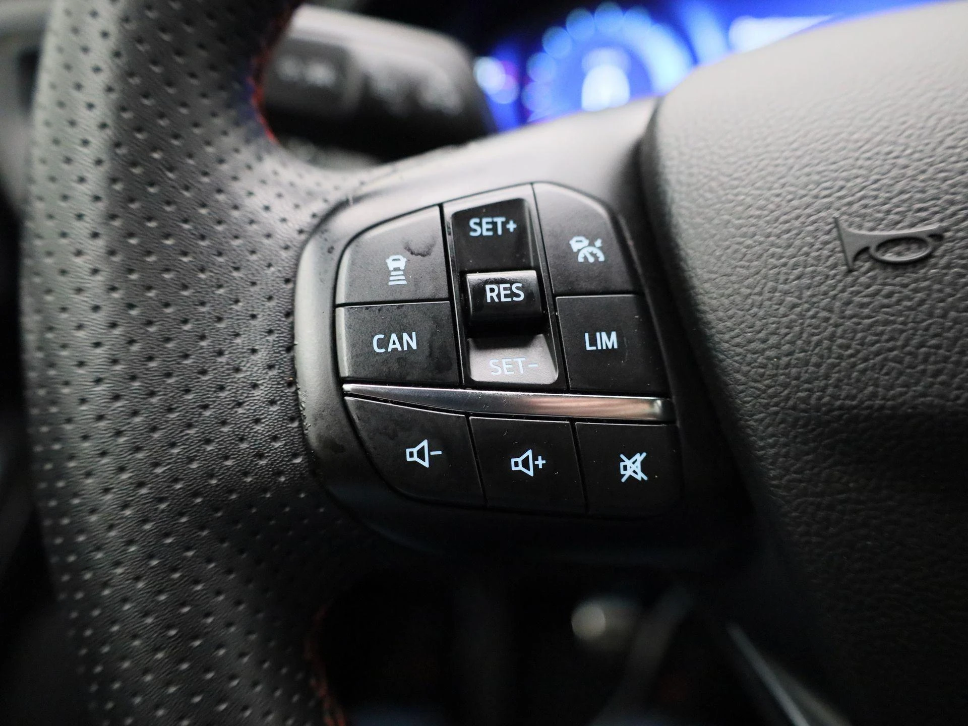 Ford Focus Wagon 1.0 EcoBoost Hybrid ST Line X