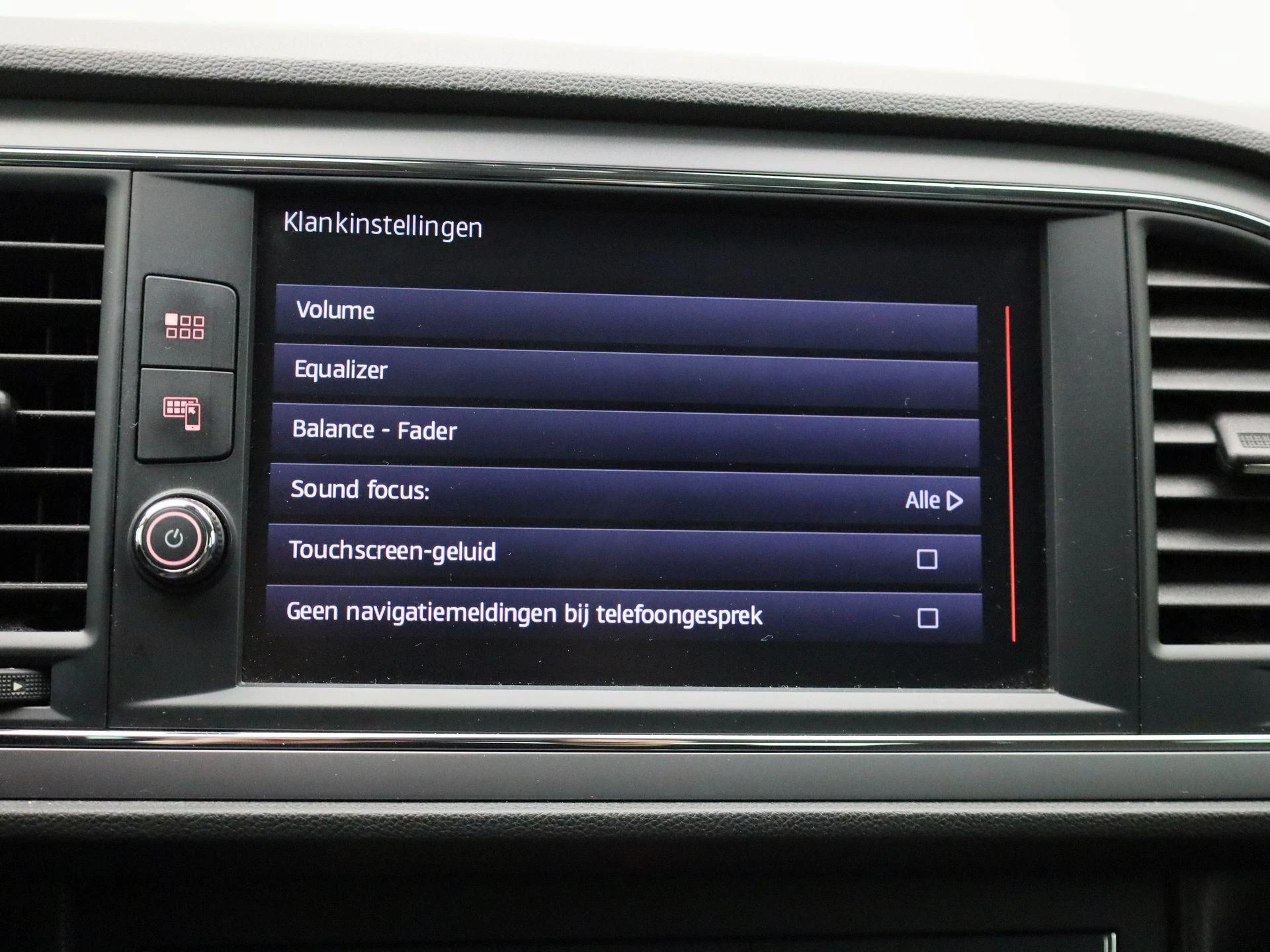 SEAT-Leon-image-18