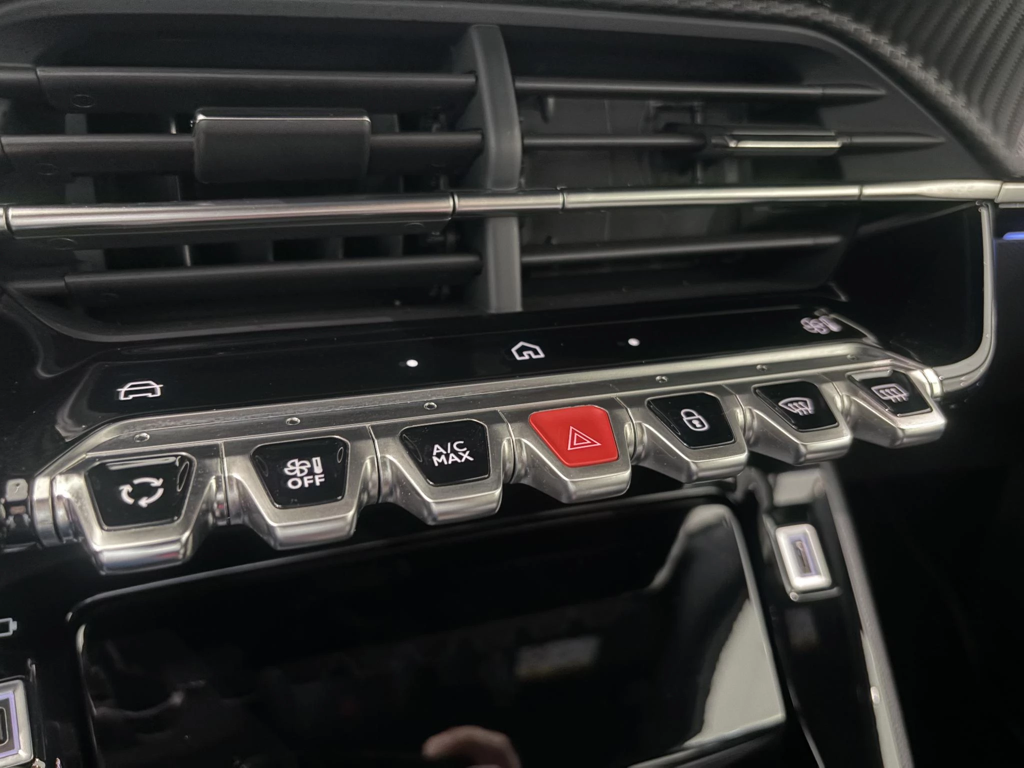 Peugeot-e-2008-image-20