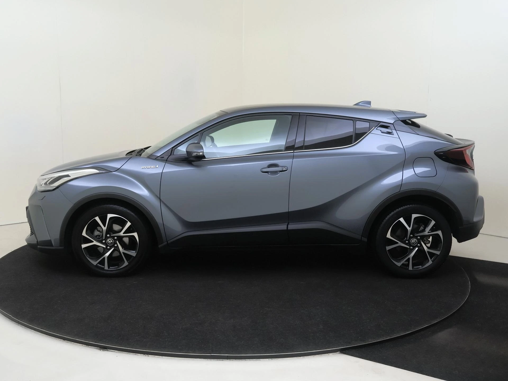 Toyota-C-HR-image-7
