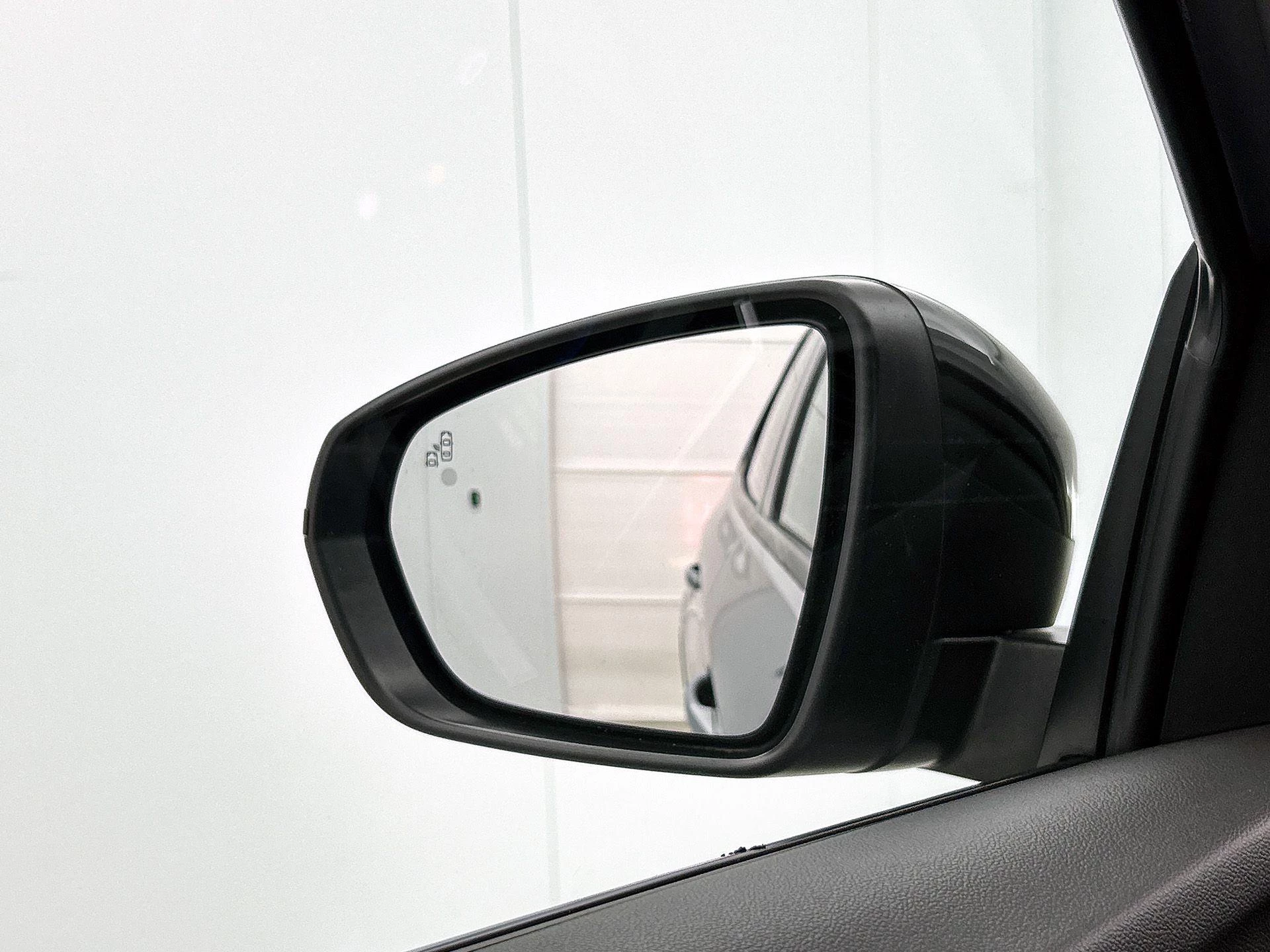 Opel-Grandland-image-18