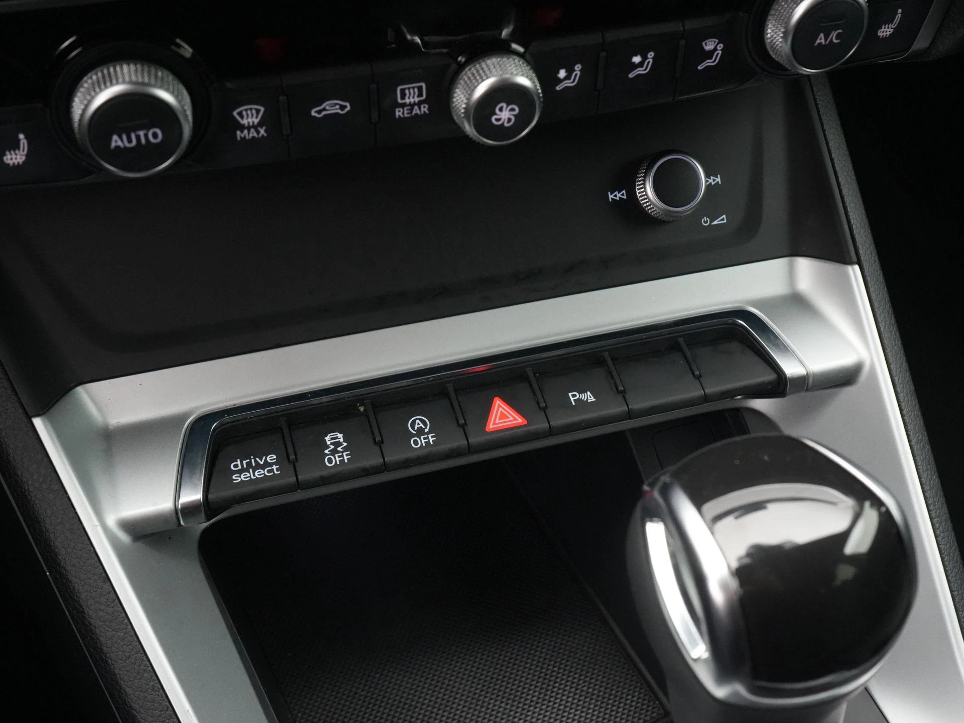 Audi-Q3-image-23