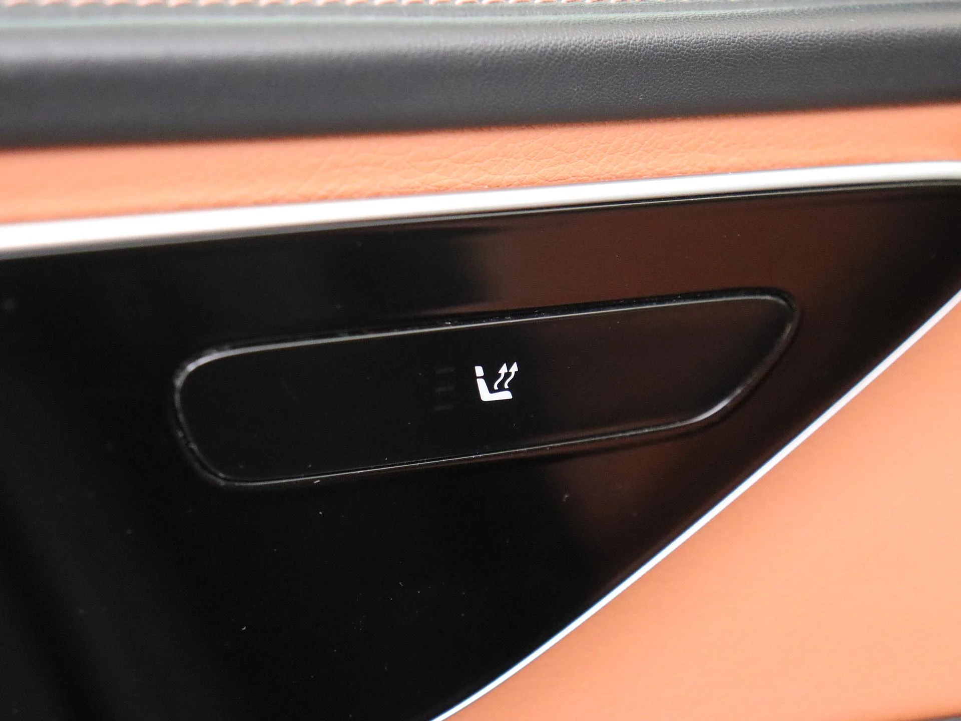 Mercedes-Benz-C-Klasse-image-24