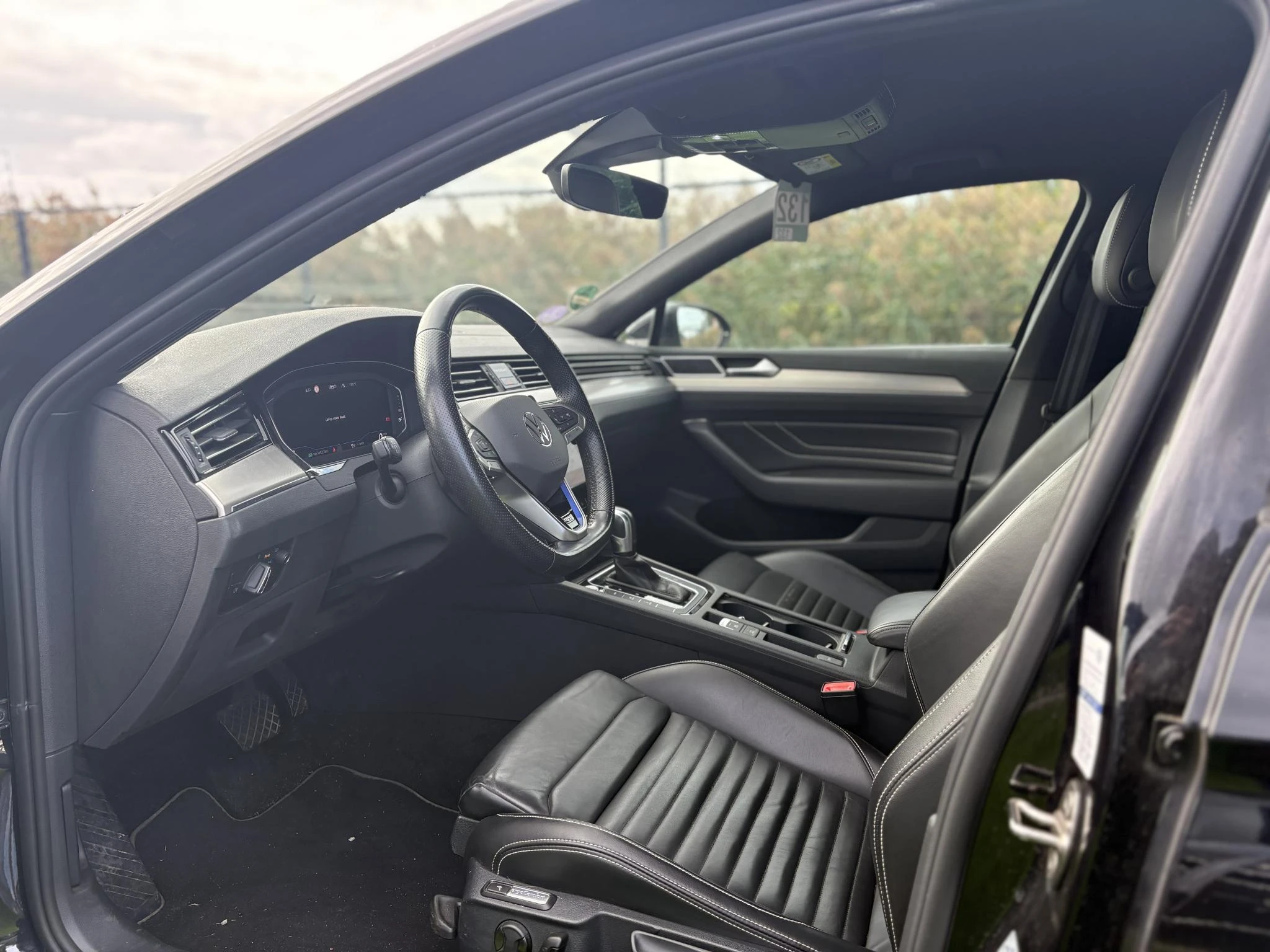 Volkswagen-Passat-image-7