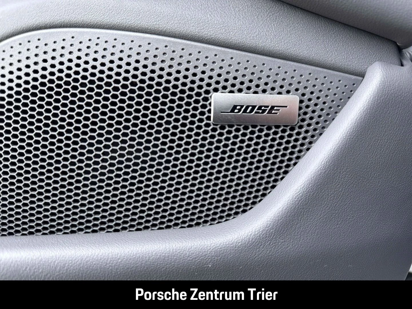 Porsche Taycan 4S HA-Lenkung Nachtsicht InnoDrive BOSE -
