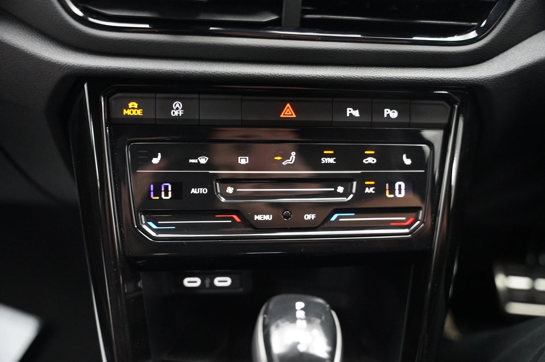 Volkswagen-T-Roc-image-26
