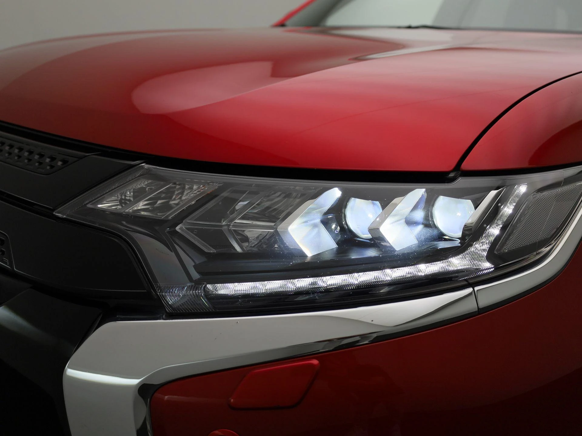 Mitsubishi-Outlander-image-16