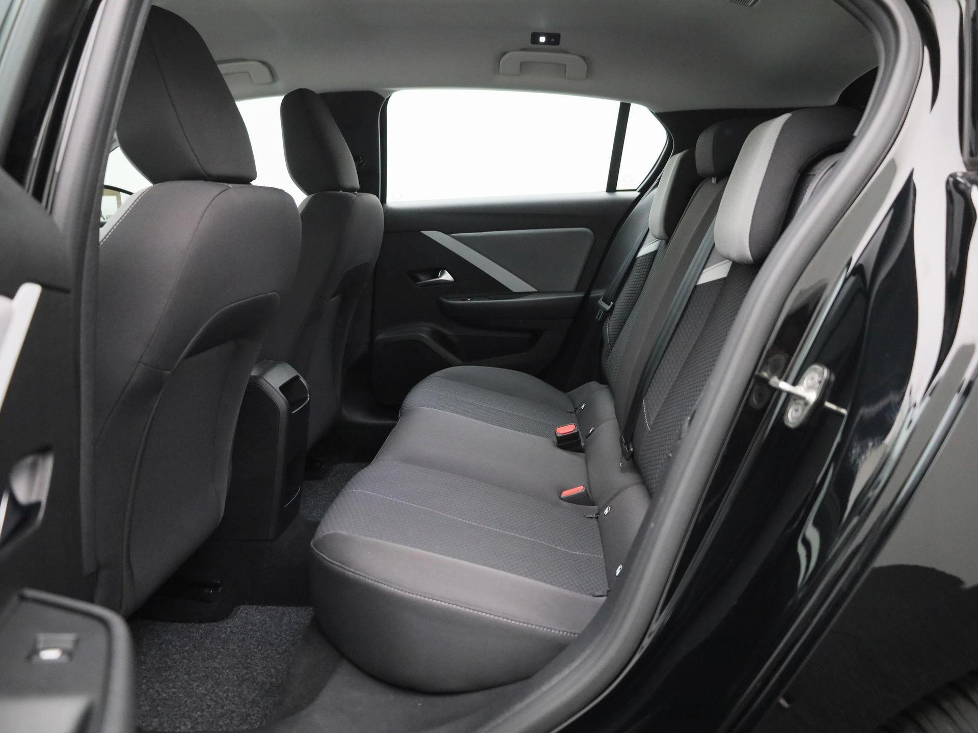 Opel-Astra-image-11