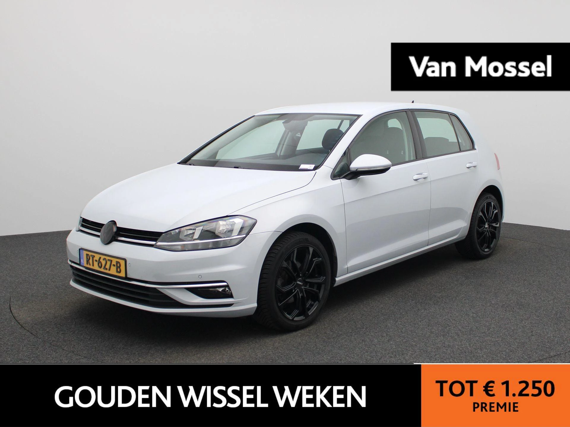 Volkswagen-Golf-image-0