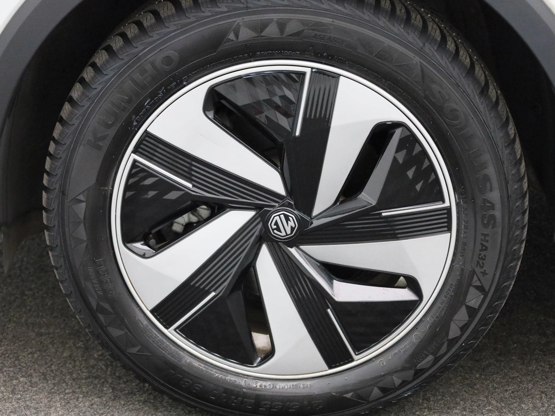 MG-ZS-image-11