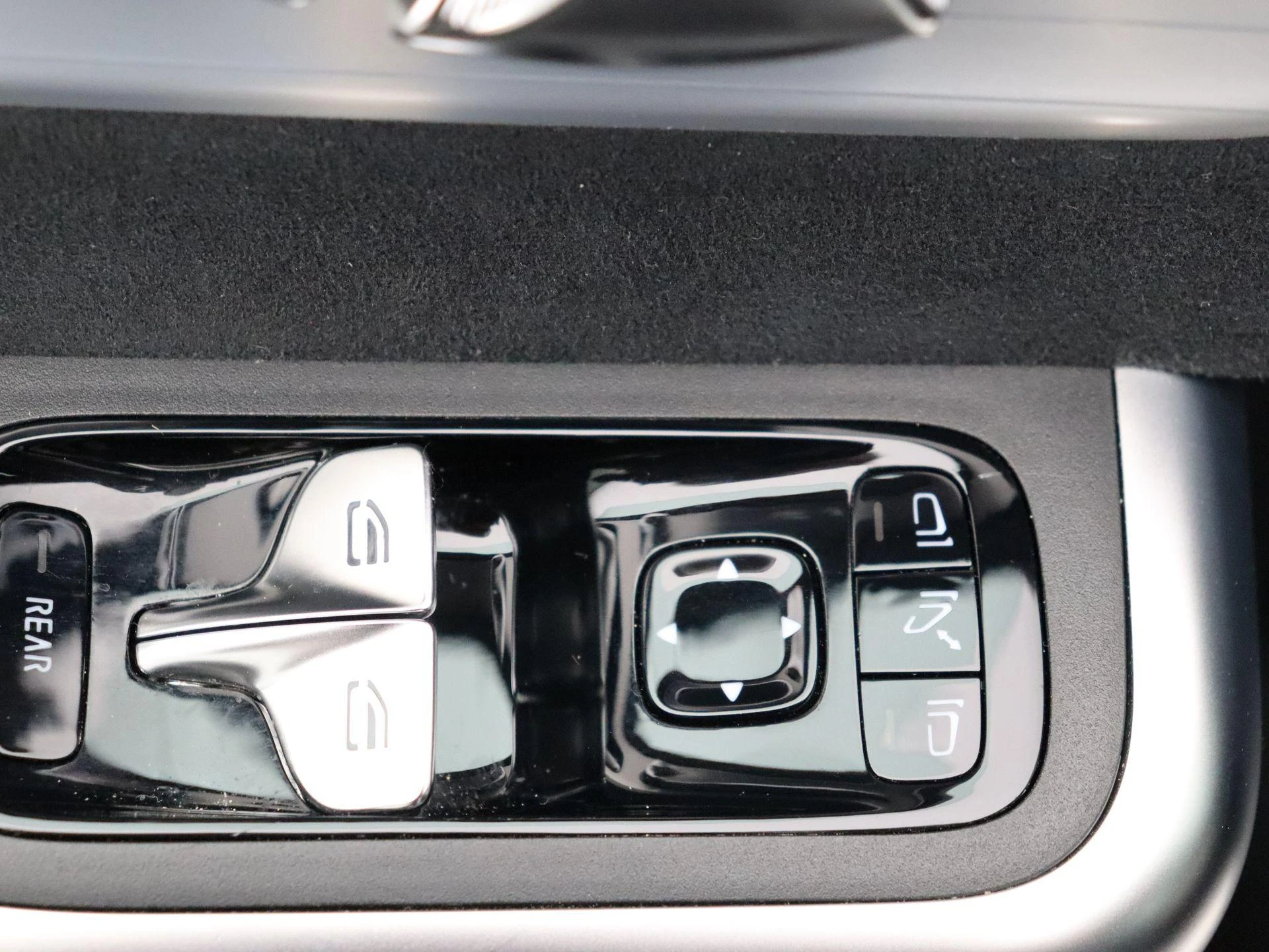 Mercedes-Benz-CLA-image-7