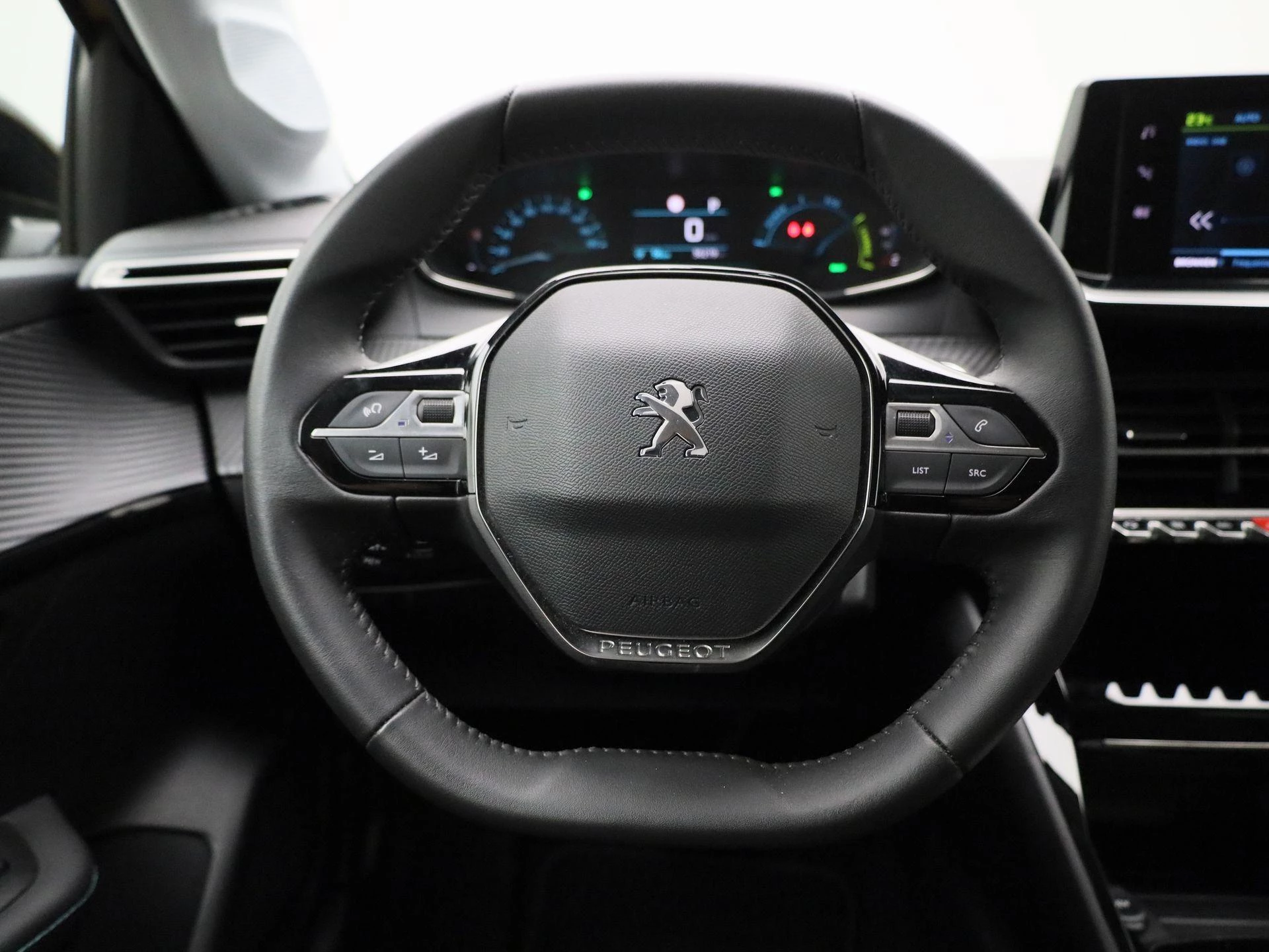 Peugeot-e-208-image-6