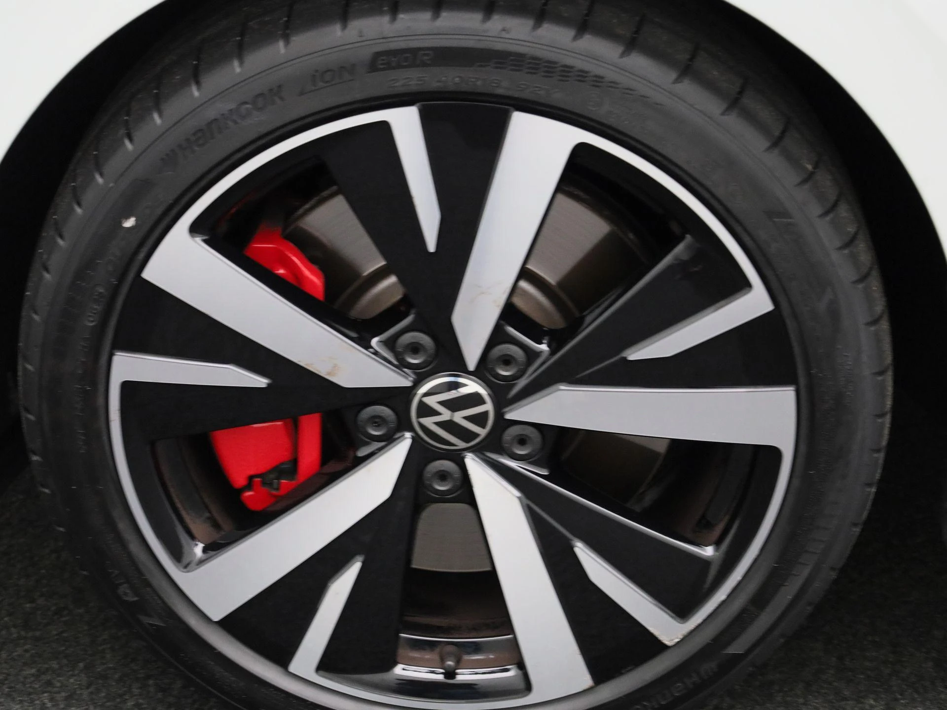Volkswagen-Golf-image-12