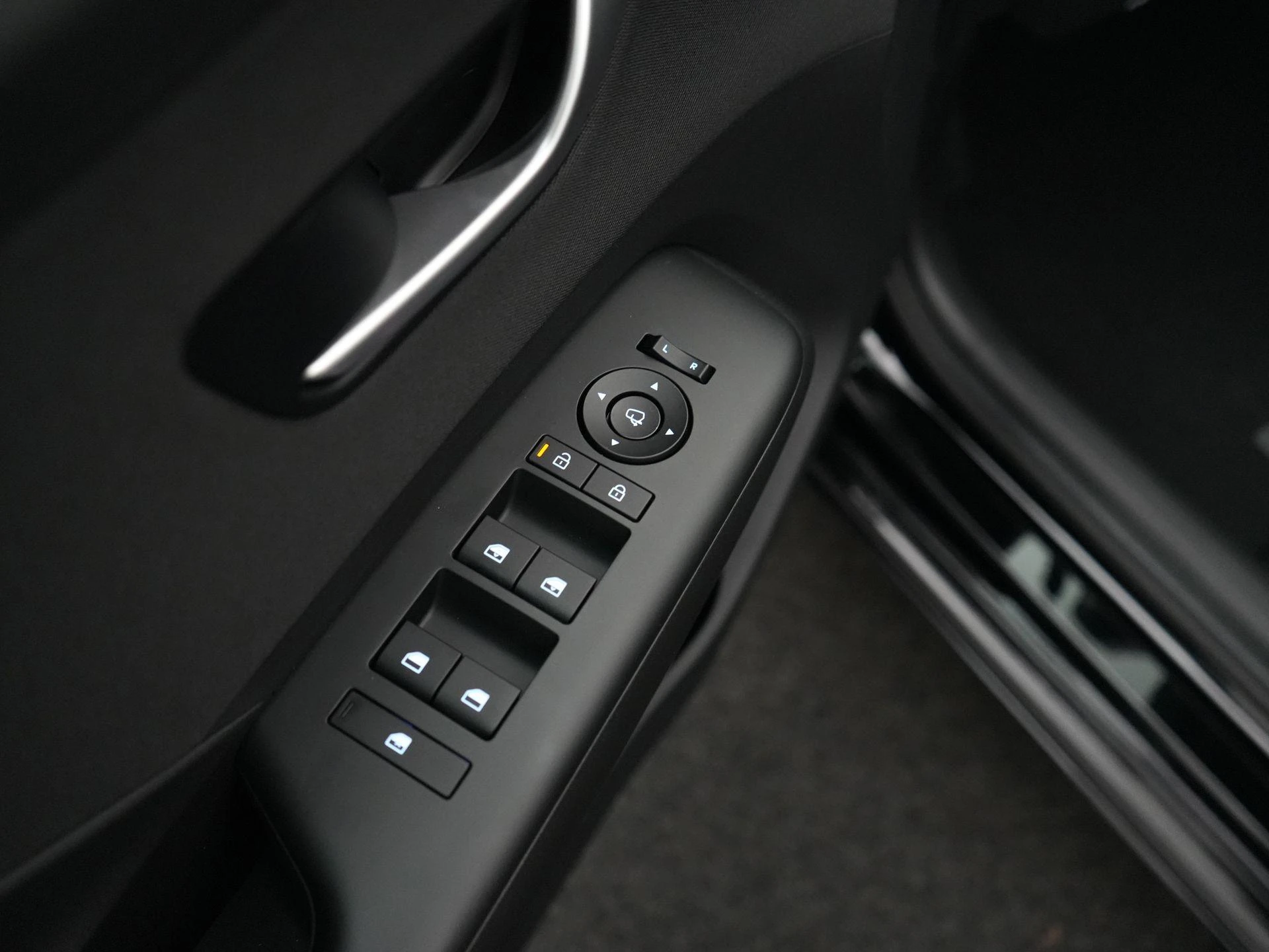 Hyundai-Kona-image-33