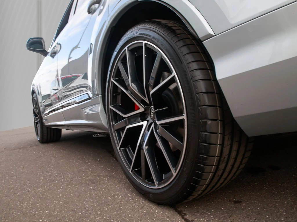 Audi Q7 55 TFSI S line competition + Panorama B&O