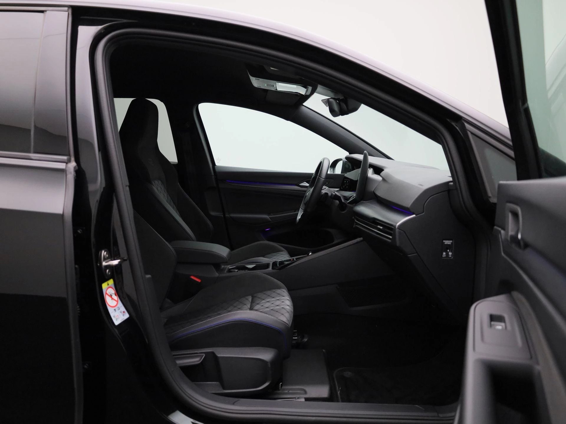 Volkswagen Golf 1.5 eTSI R-Line Edition
