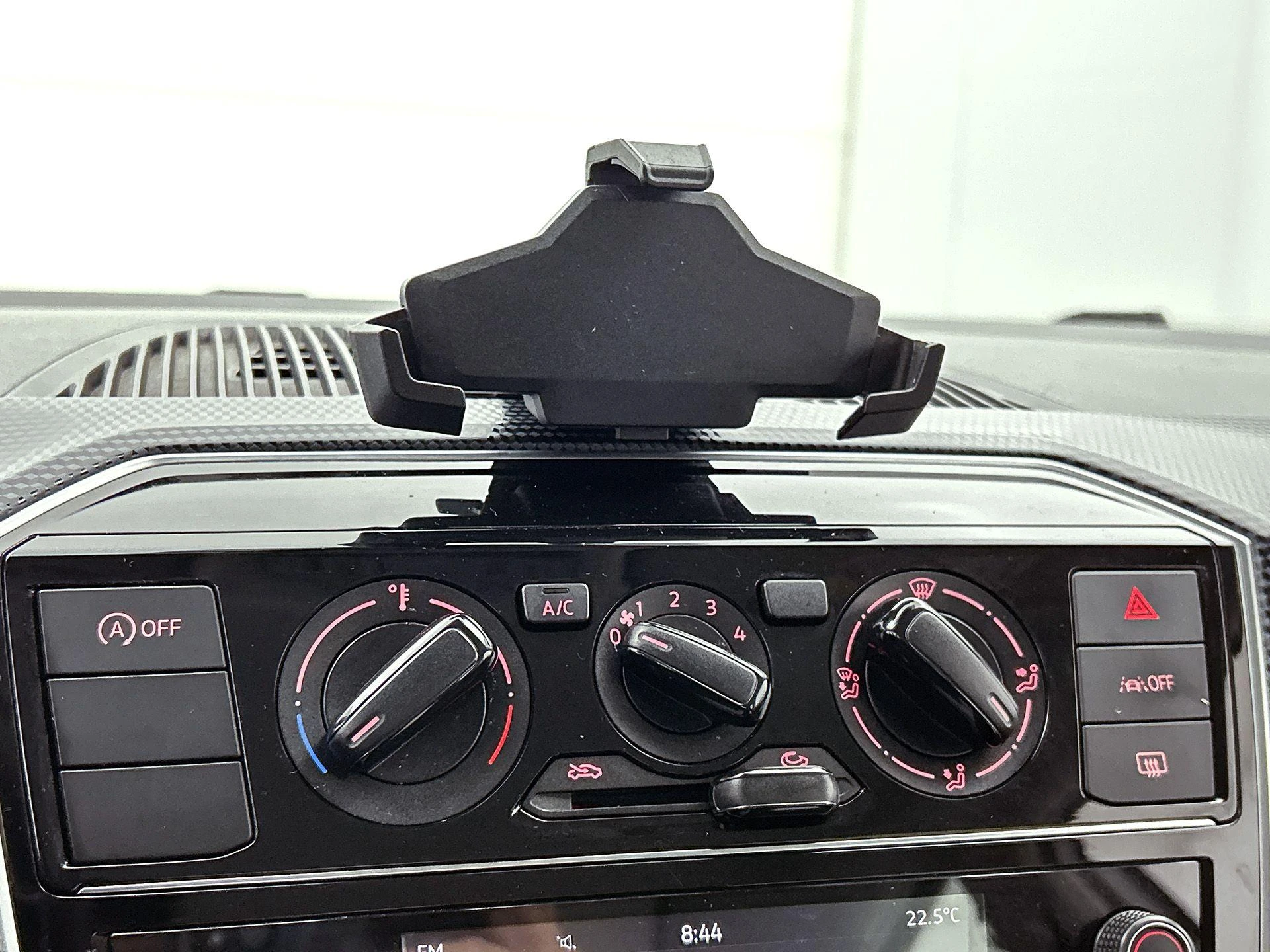 Volkswagen-up!-image-22
