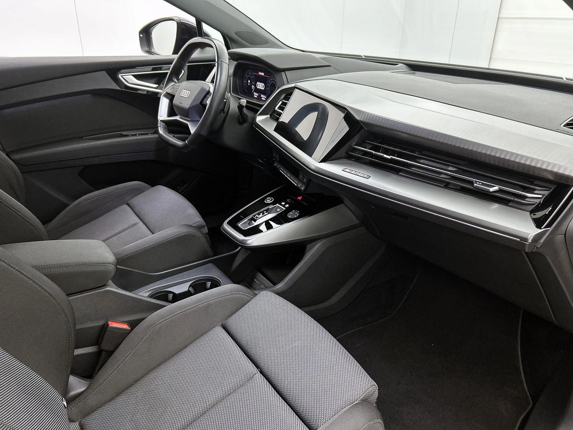 Audi-Q4 e-tron-image-12