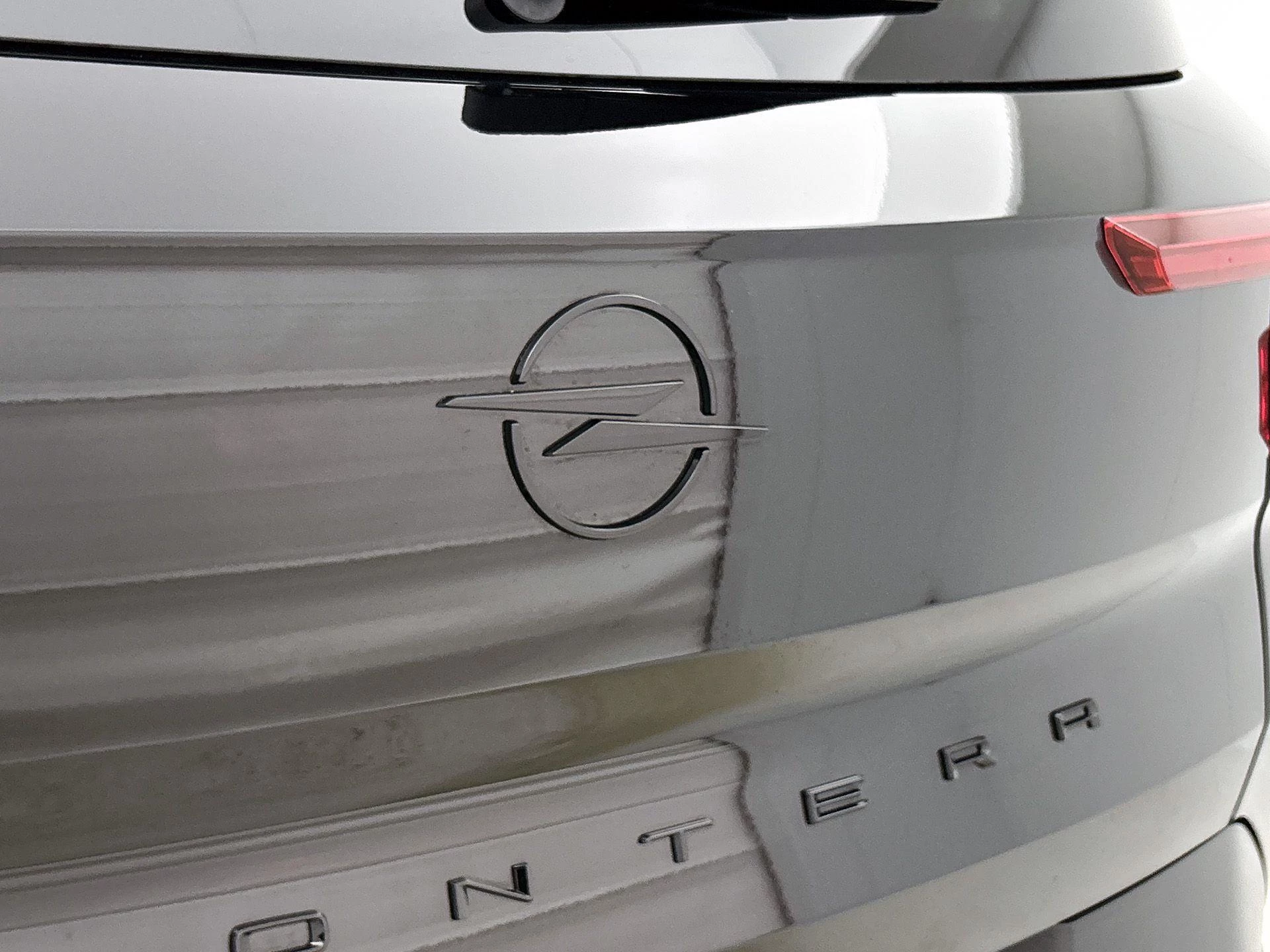 Opel-Frontera-image-13