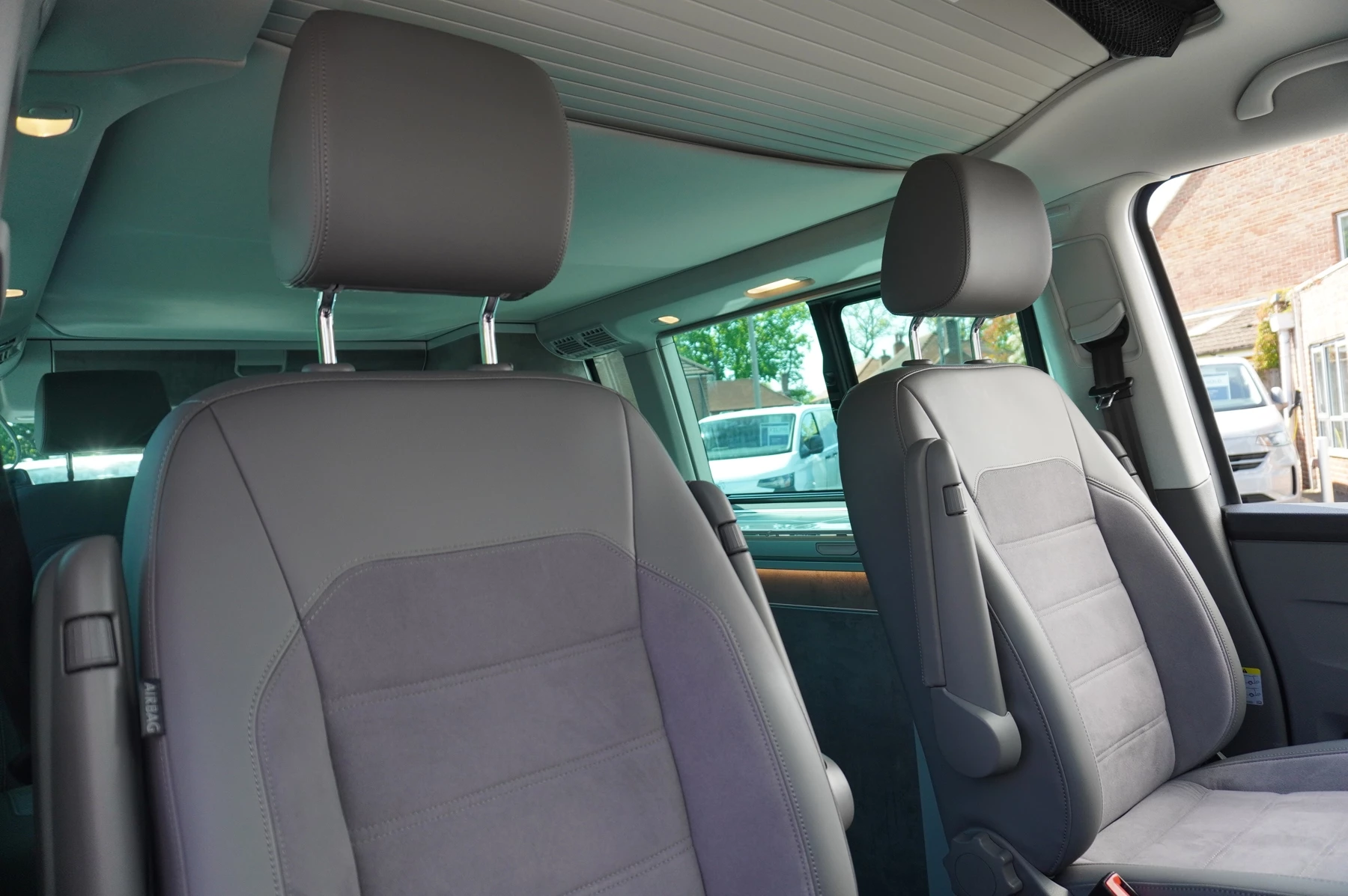 Volkswagen-California-image-8