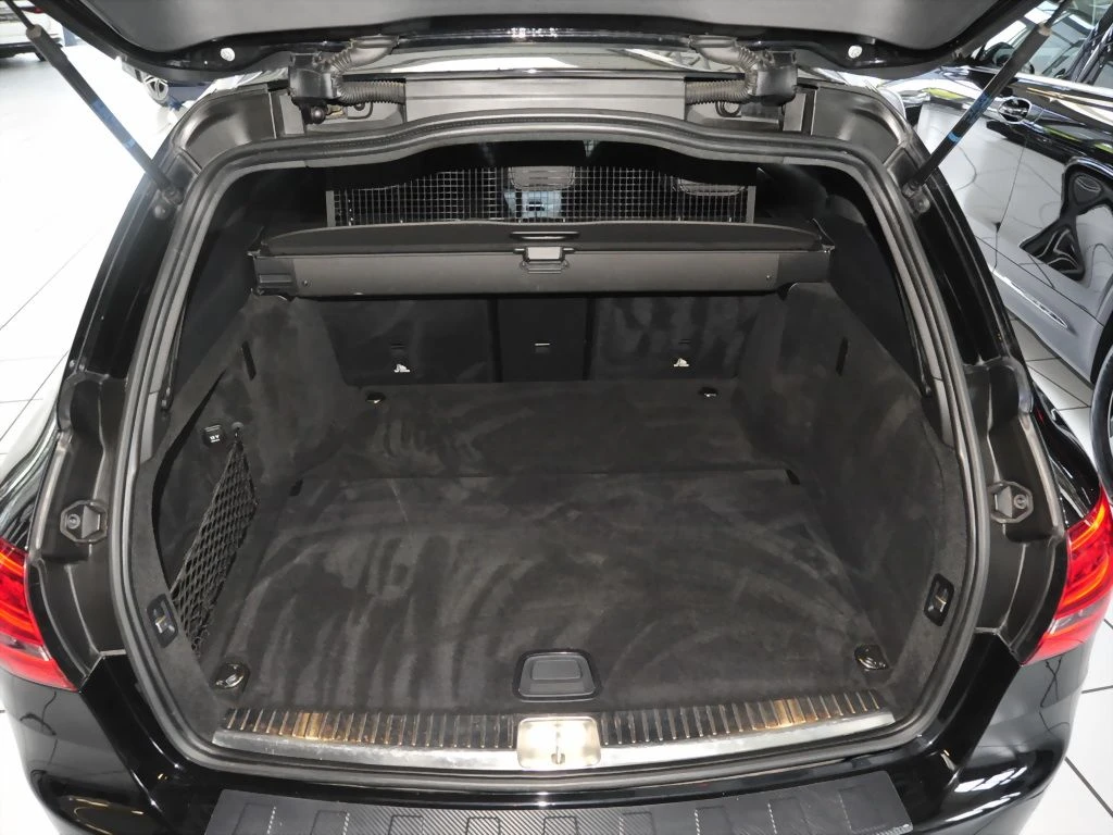 Mercedes-Benz-C-Klasse 300-image-13