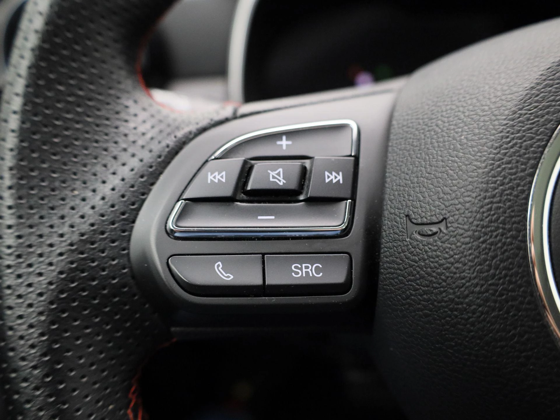 MG ZS EV Long Range Luxury 70 kWh