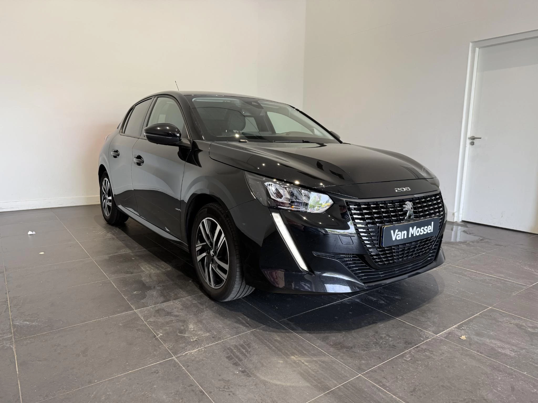 Peugeot-208-image-2