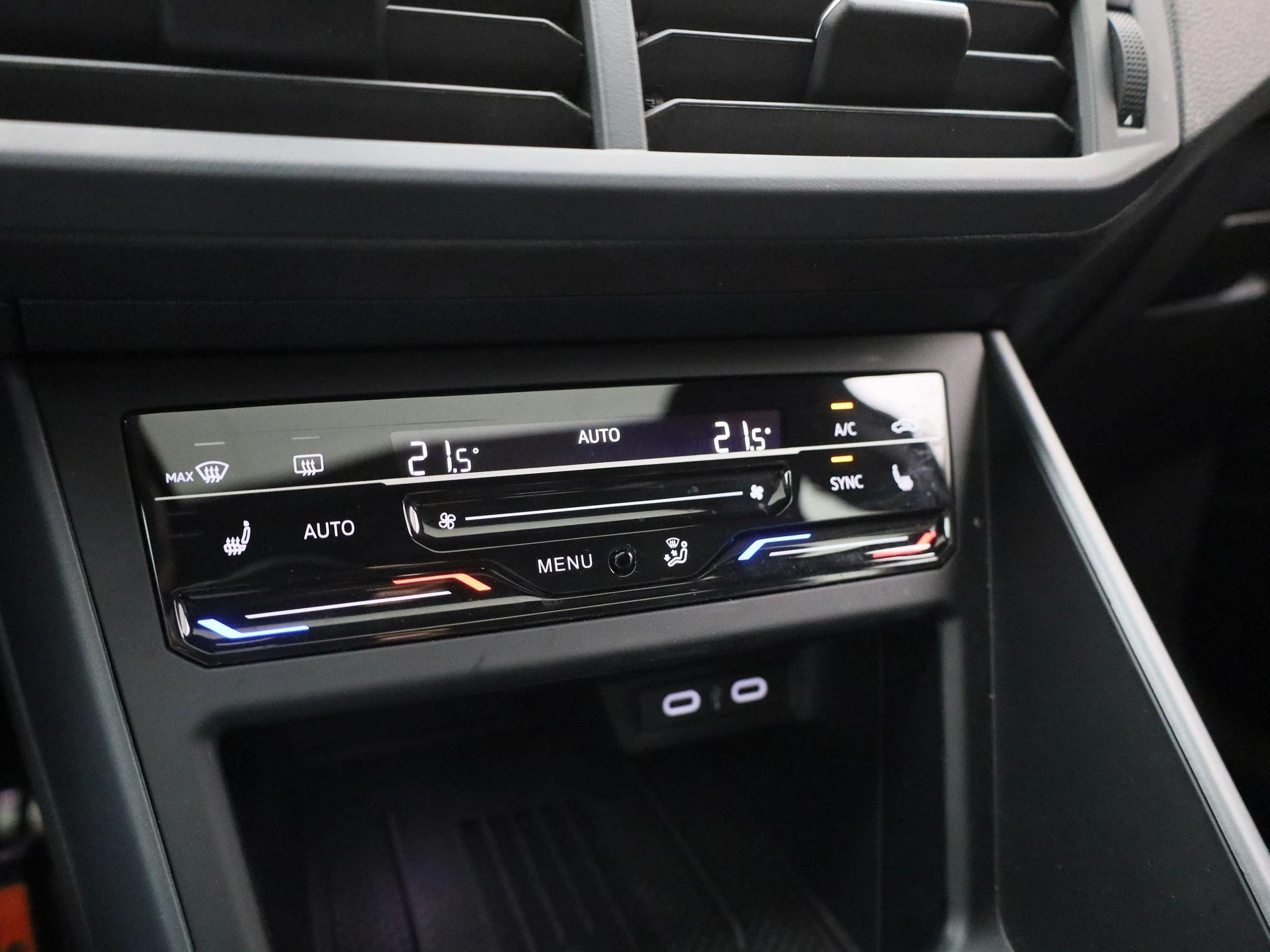 Volkswagen-Polo-image-21