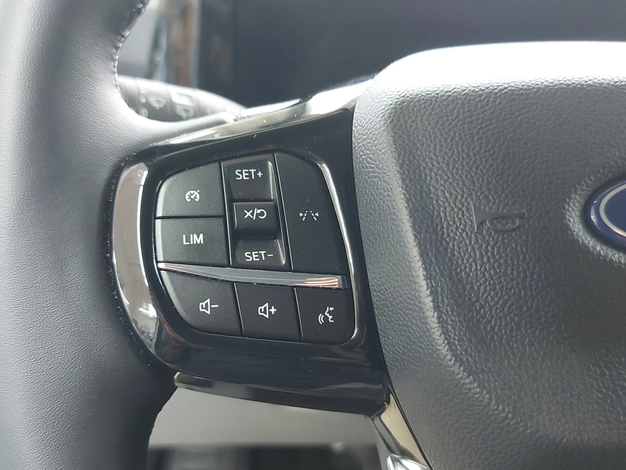 Ford-Tourneo Custom-image-19