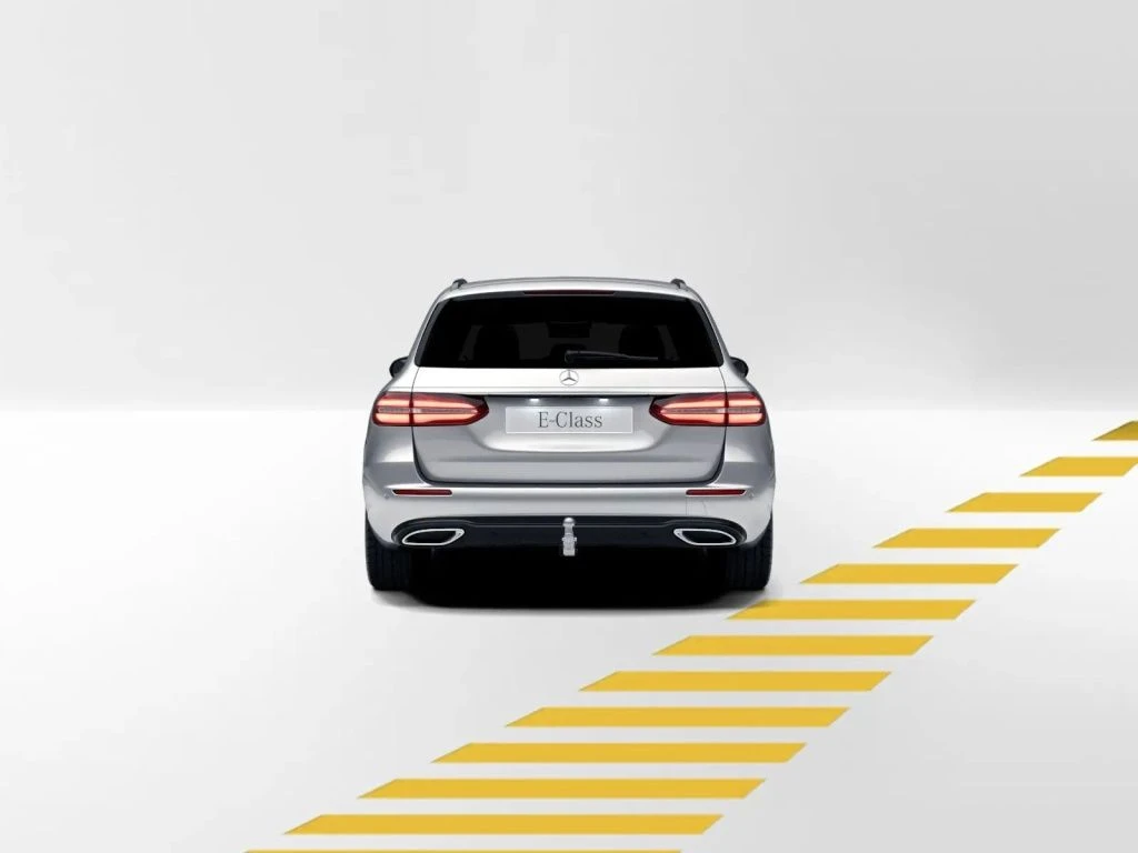 Mercedes-Benz-E-Klasse 220 d-image-4