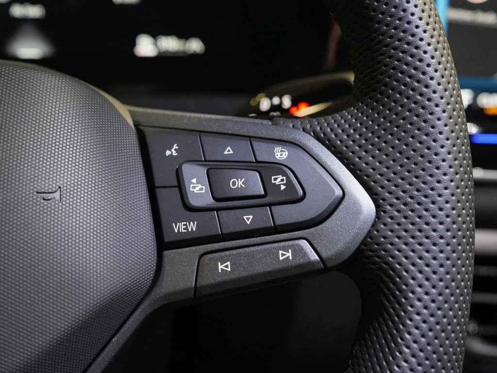 Volkswagen Tiguan 2,0 l TDI DSG R-Line VAL VSA