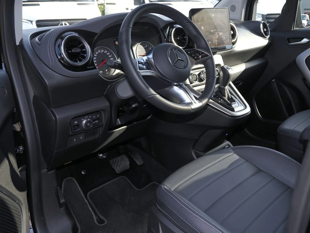 Mercedes-Benz-T-Klasse 180-image-7