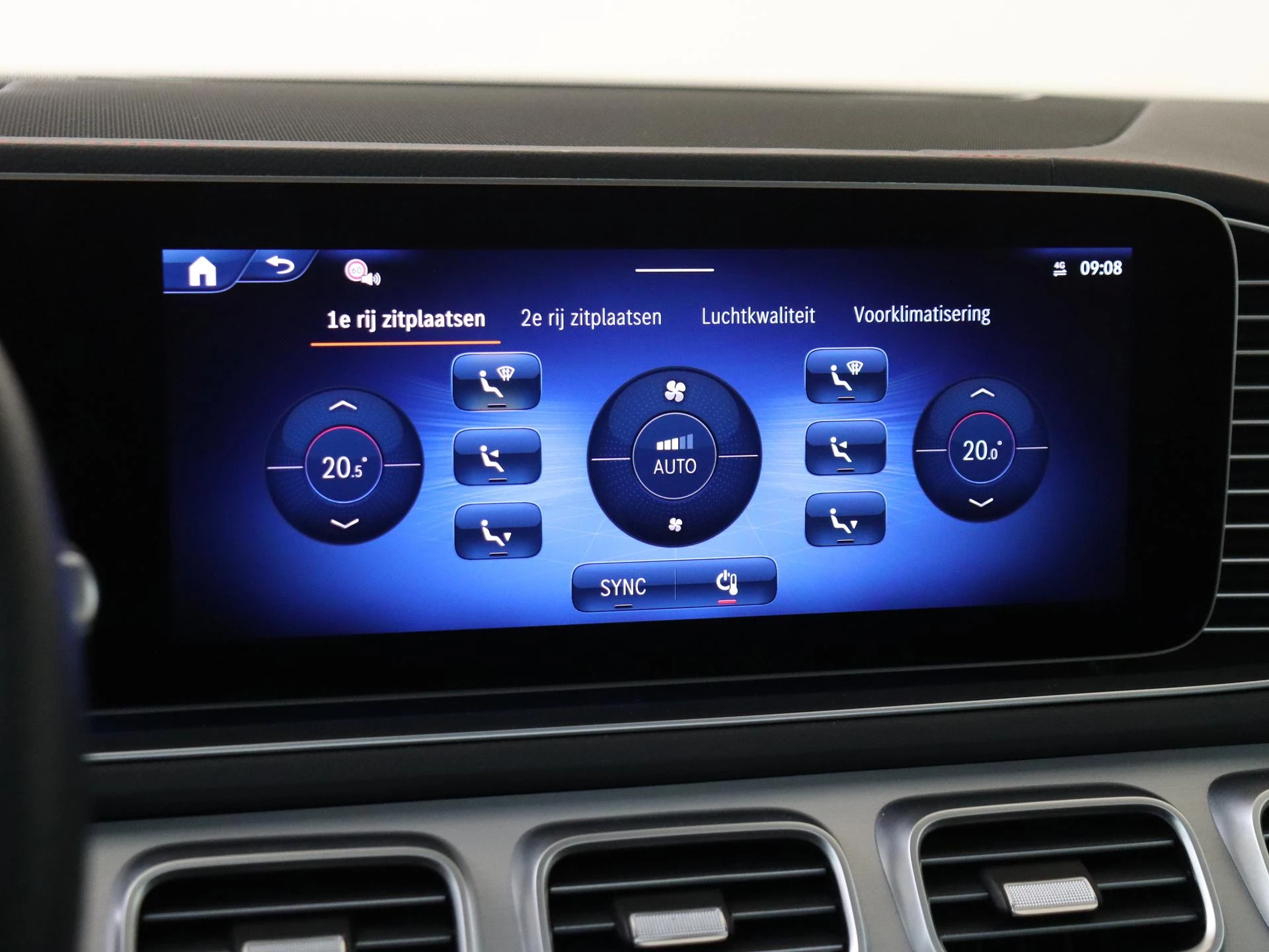 Mercedes-Benz-GLE-image-28
