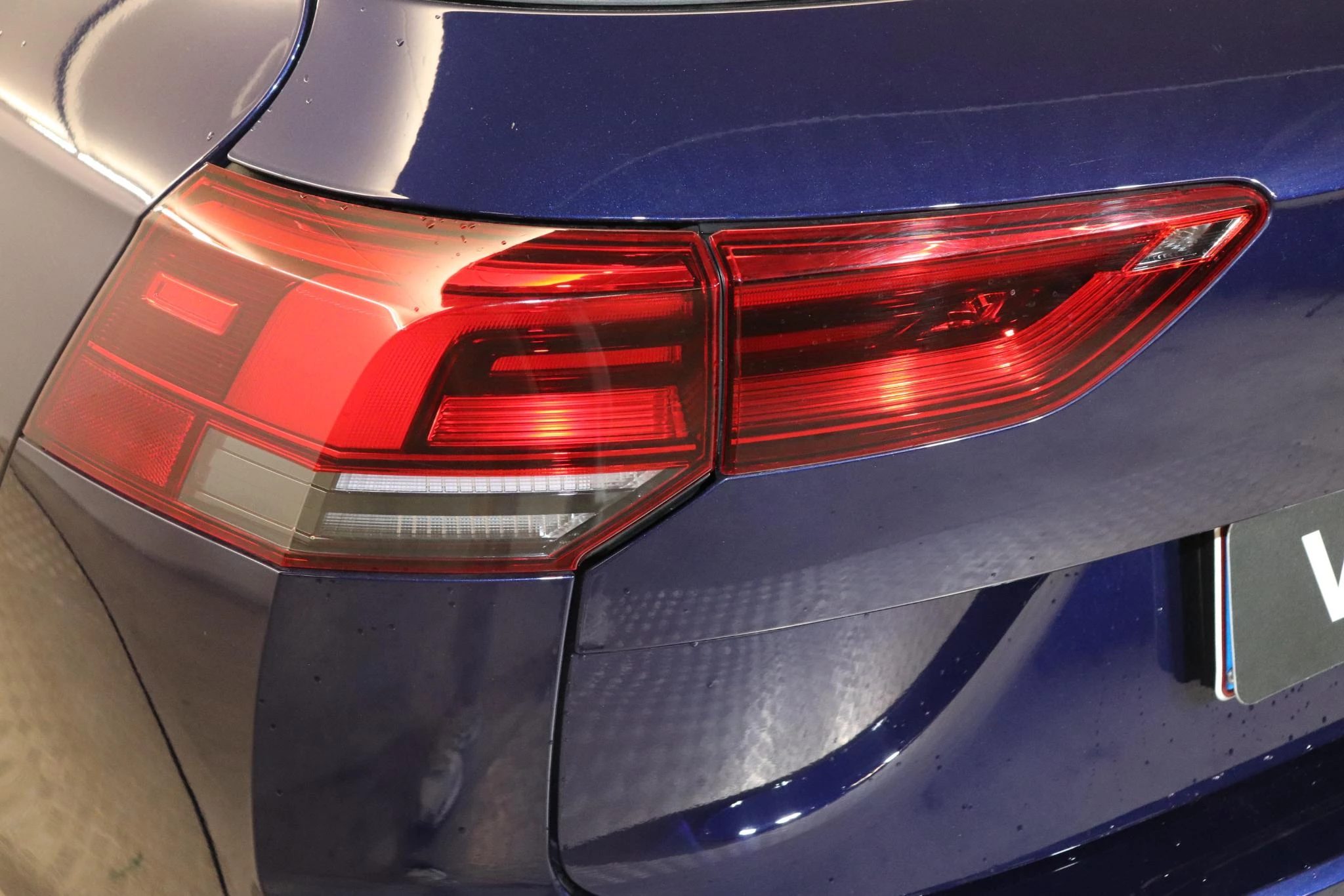 Volkswagen-Golf-image-14