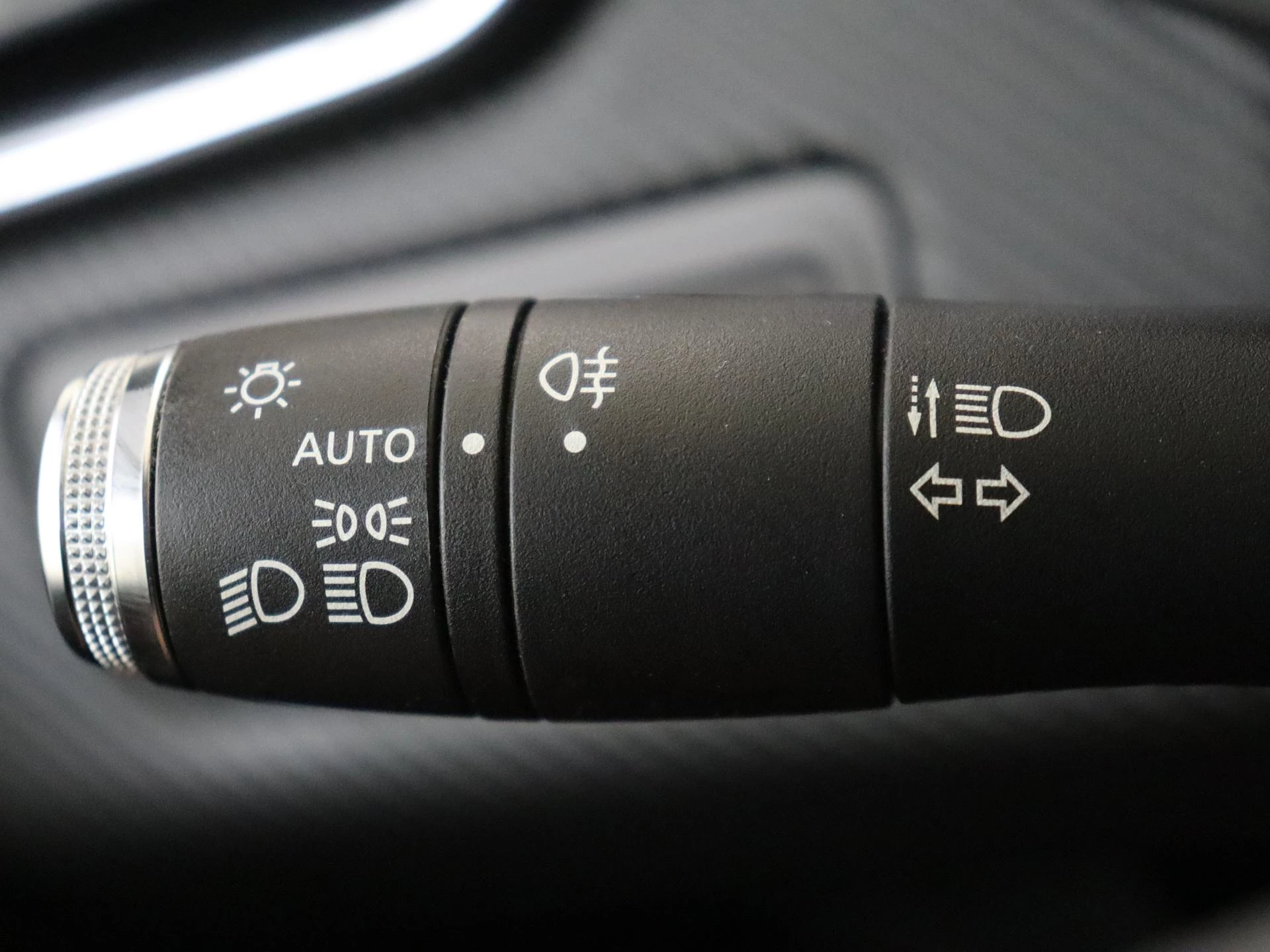 Renault-Clio-image-22
