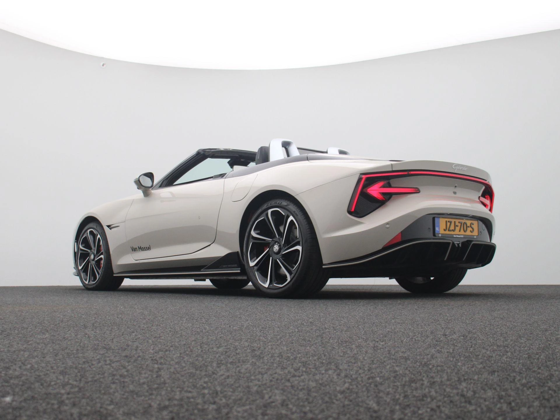 MG Cyberster GT AWD Dual Motor 77kWh