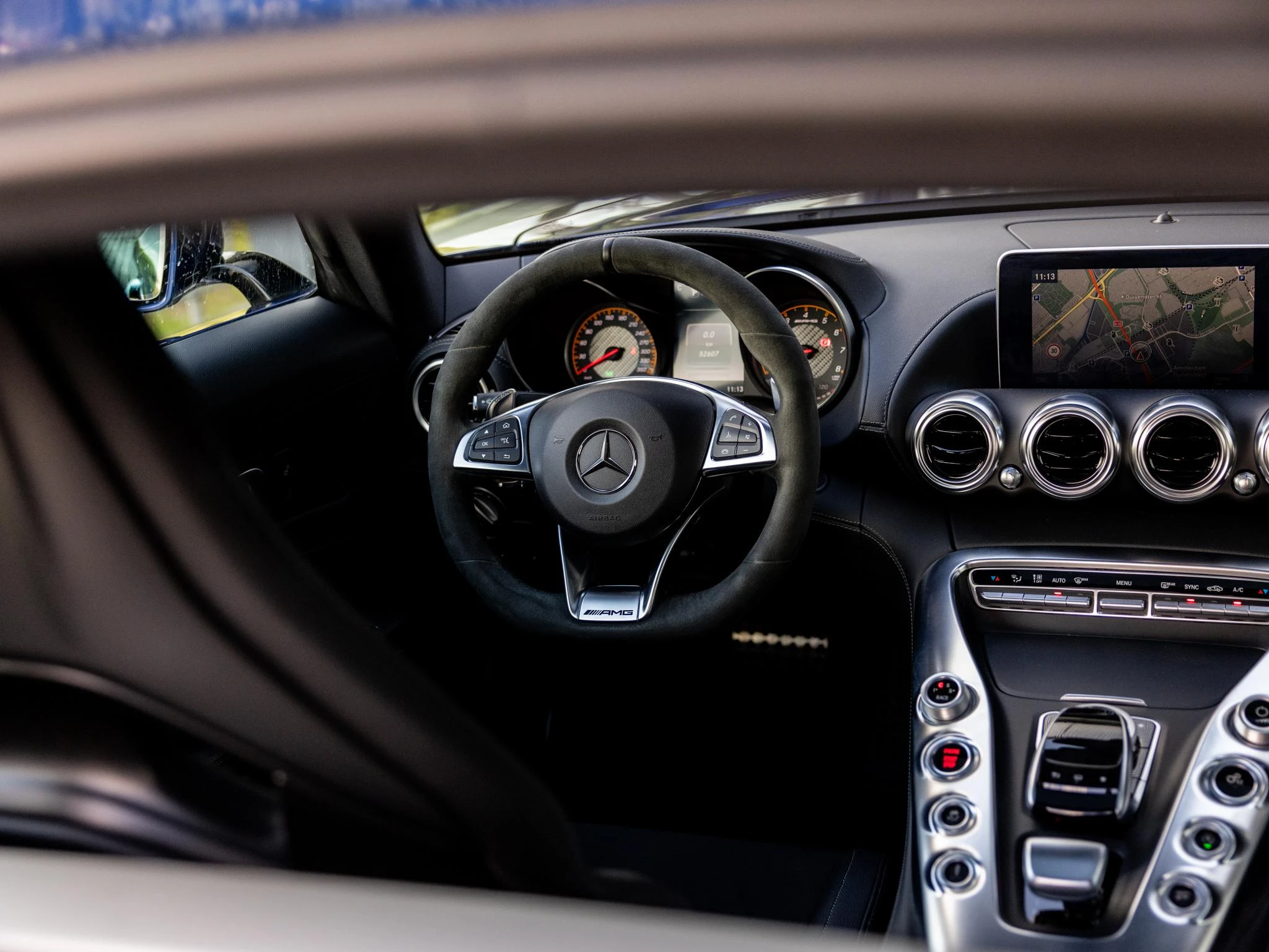 Mercedes-AMG-GT-image-21