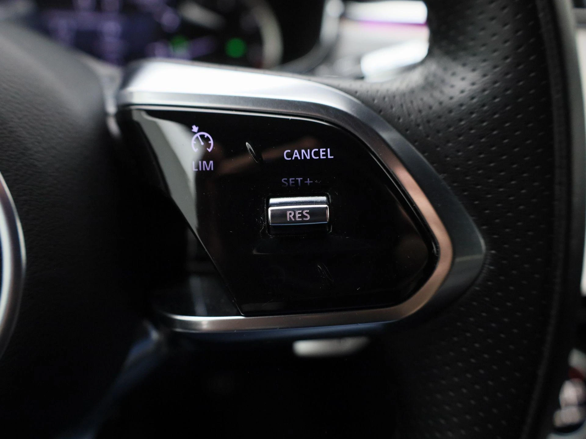 Jaguar F-PACE 2.0 P250 R-Dynamic SE